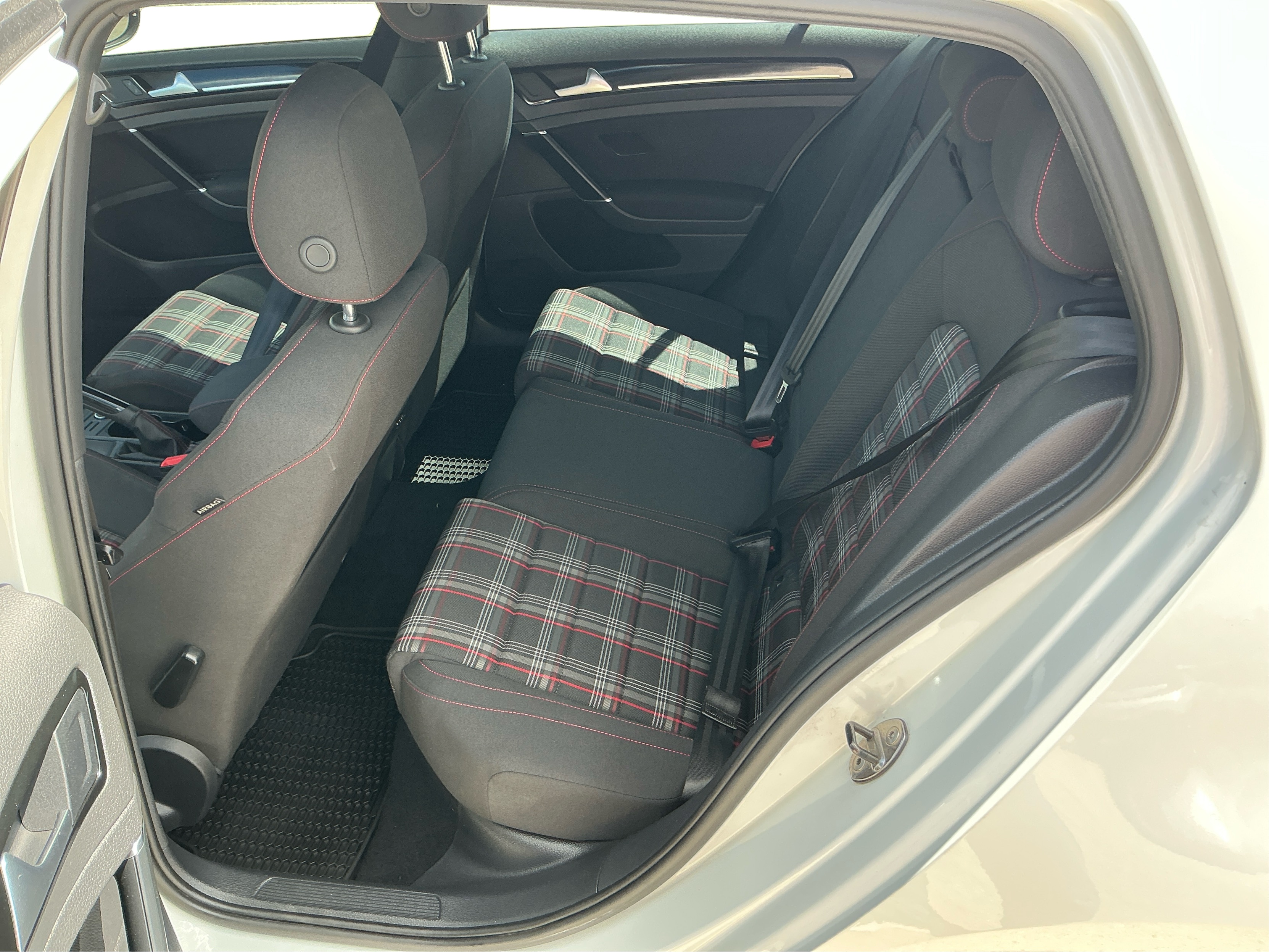 Neighborhood Autos, LLC - Used vehicle - Sedan VOLKSWAGEN GOLF GTI 2017