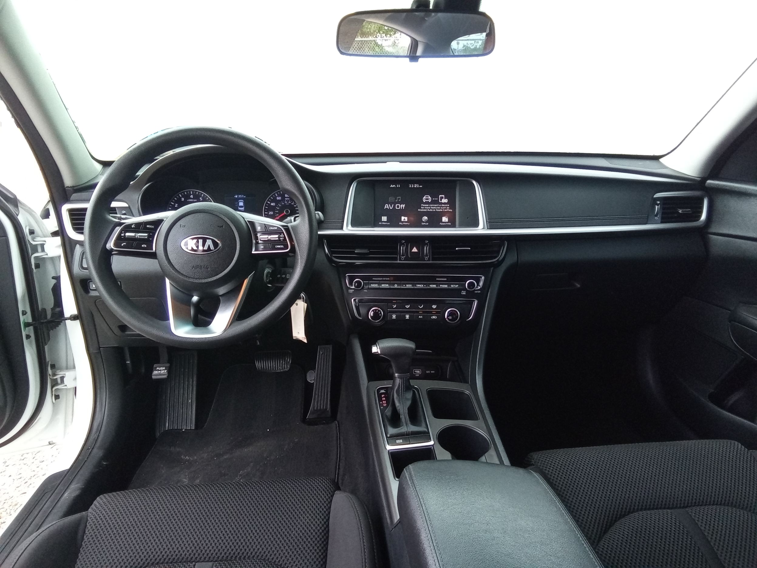Neighborhood Autos, LLC - Used vehicle - Sedan KIA OPTIMA 2020