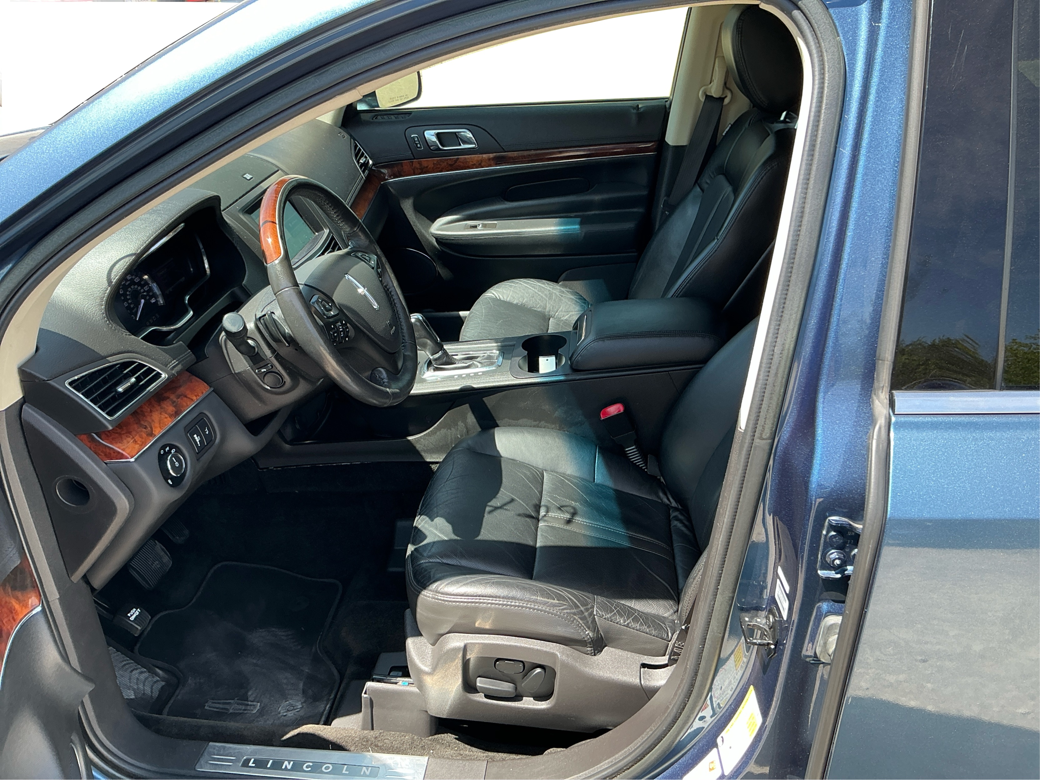 Neighborhood Autos, LLC - Used vehicle - SUV LINCOLN MKT 2018