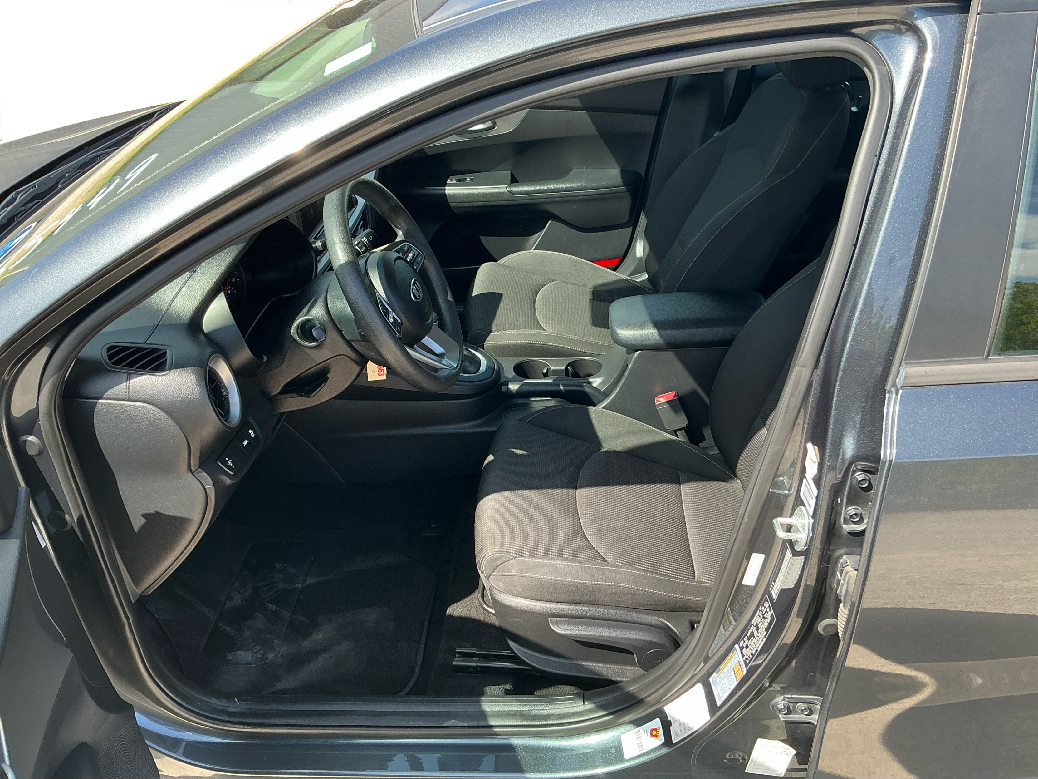 Neighborhood Autos, LLC - Used vehicle - Sedan KIA FORTE 2021