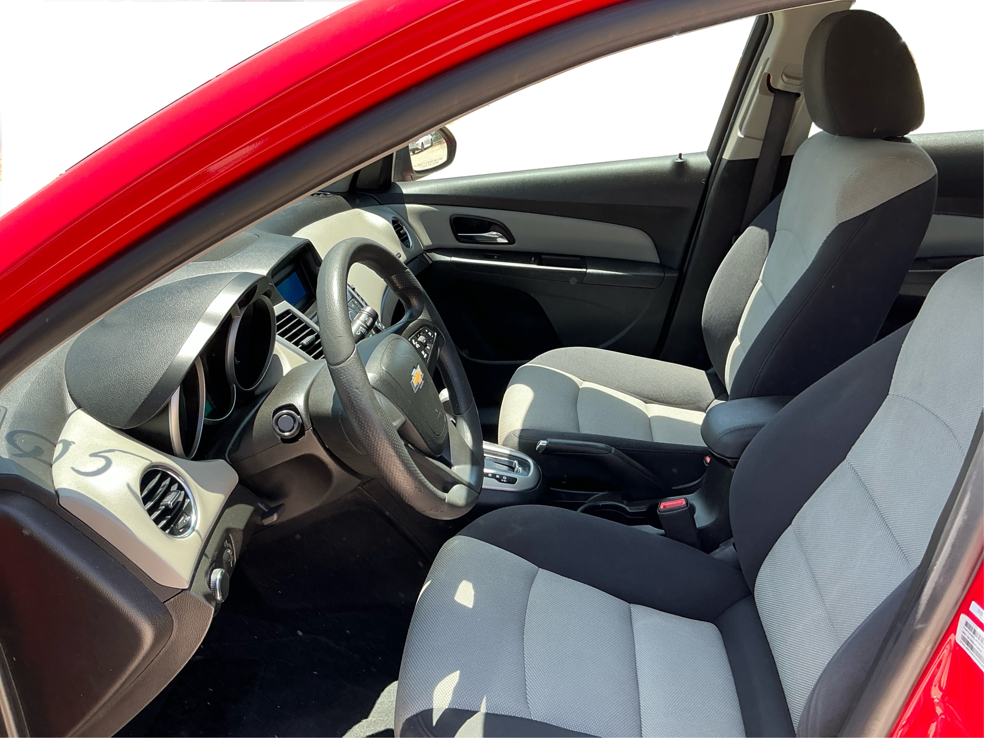 Neighborhood Autos, LLC - Used vehicle - Sedan CHEVROLET CRUZE LIMITED 2016