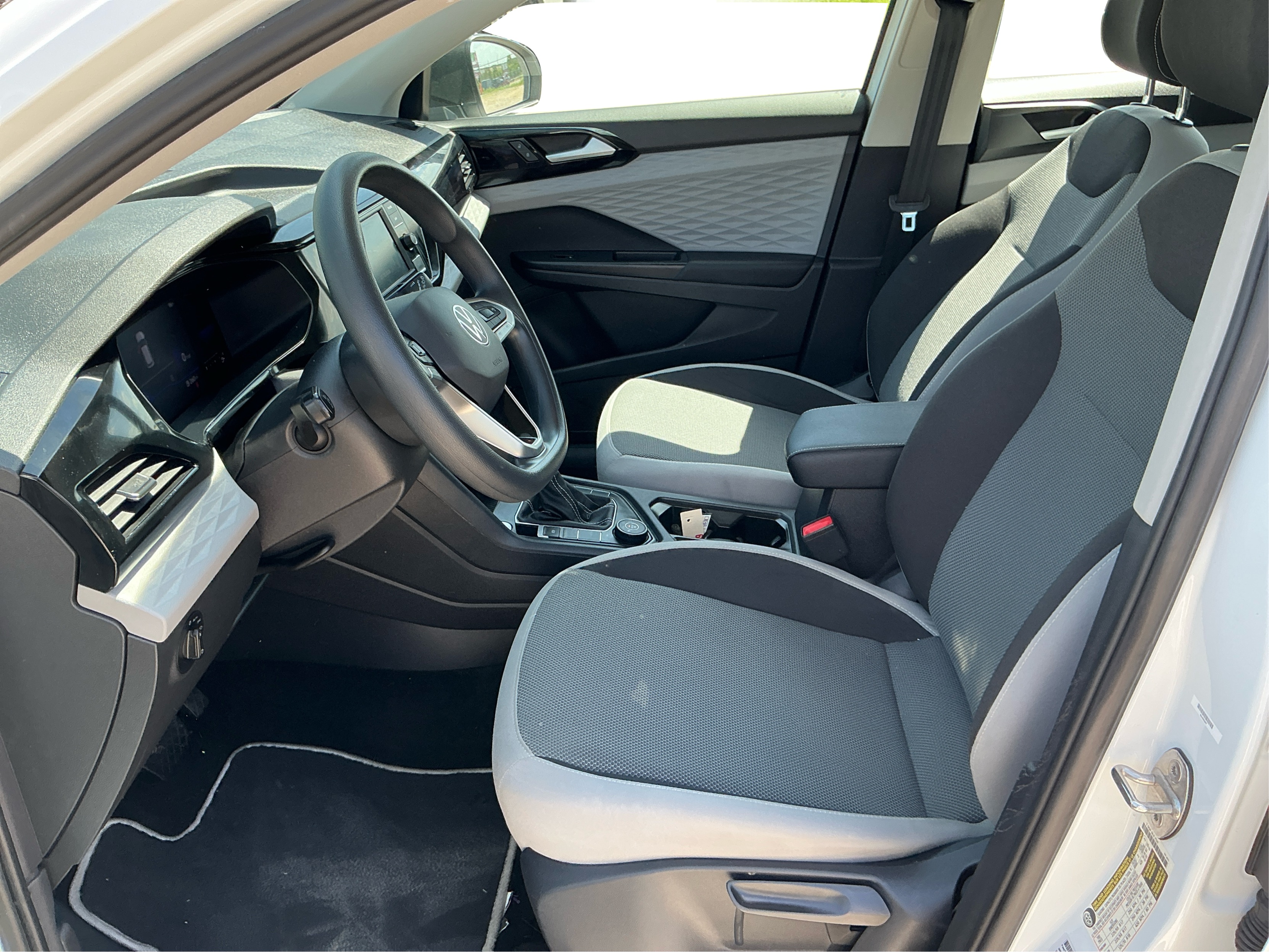 Neighborhood Autos, LLC - Used vehicle - SUV VOLKSWAGEN TAOS 2022