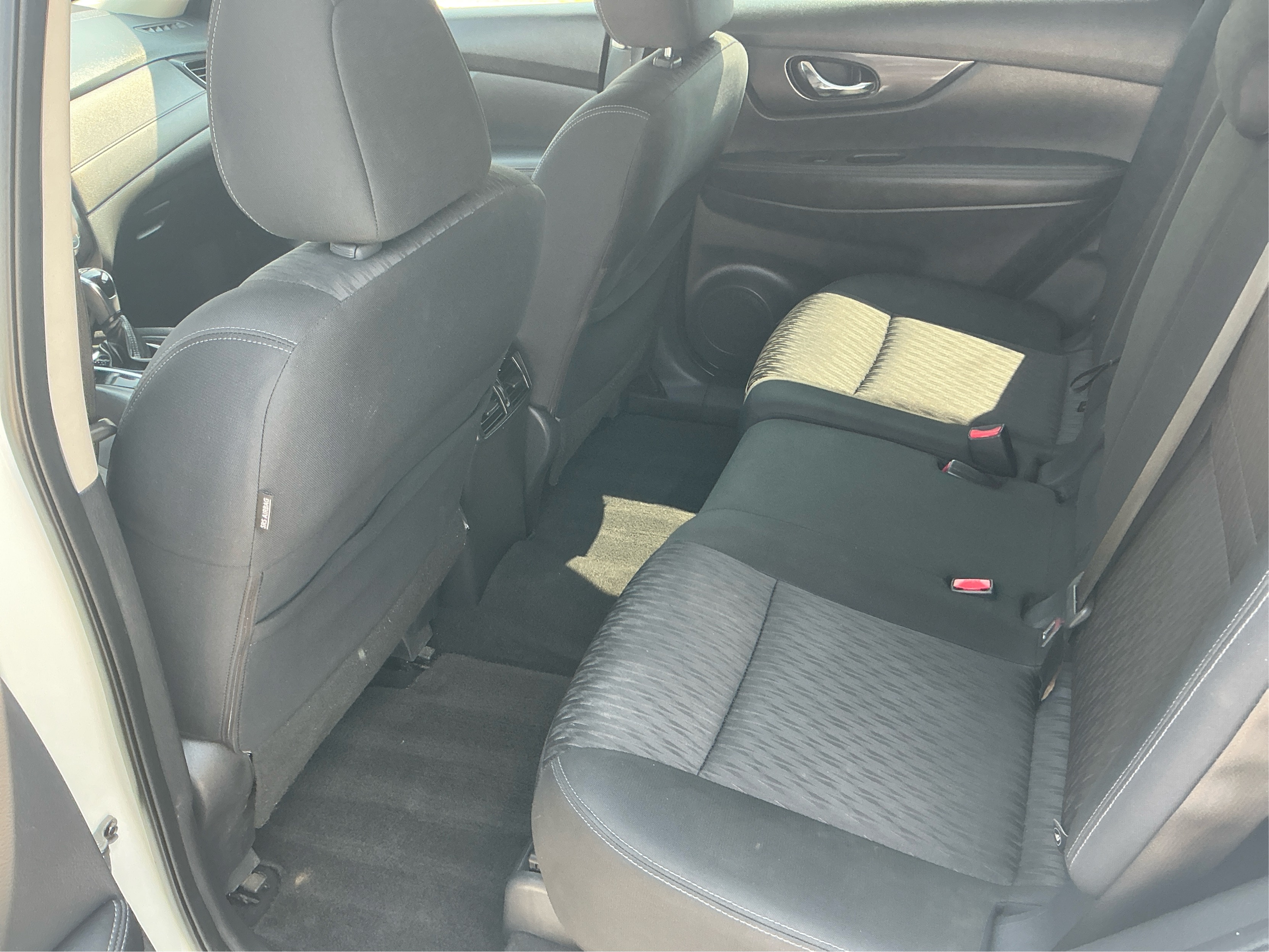 Neighborhood Autos, LLC - Used vehicle - SUV NISSAN ROGUE 2018