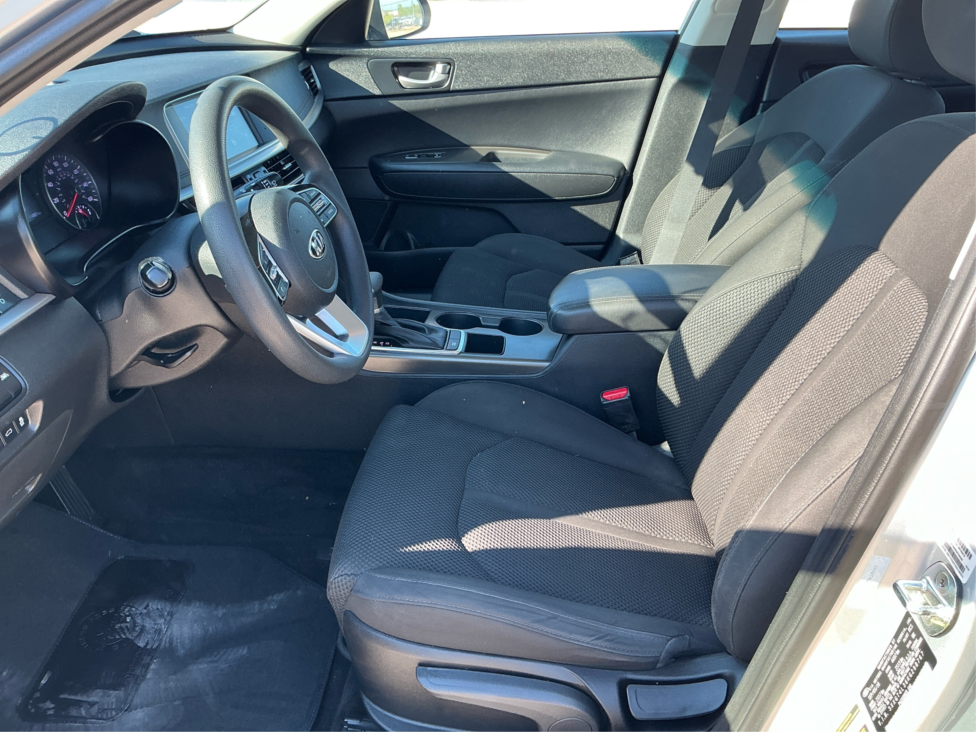 Neighborhood Autos, LLC - Used vehicle - Sedan KIA OPTIMA 2019