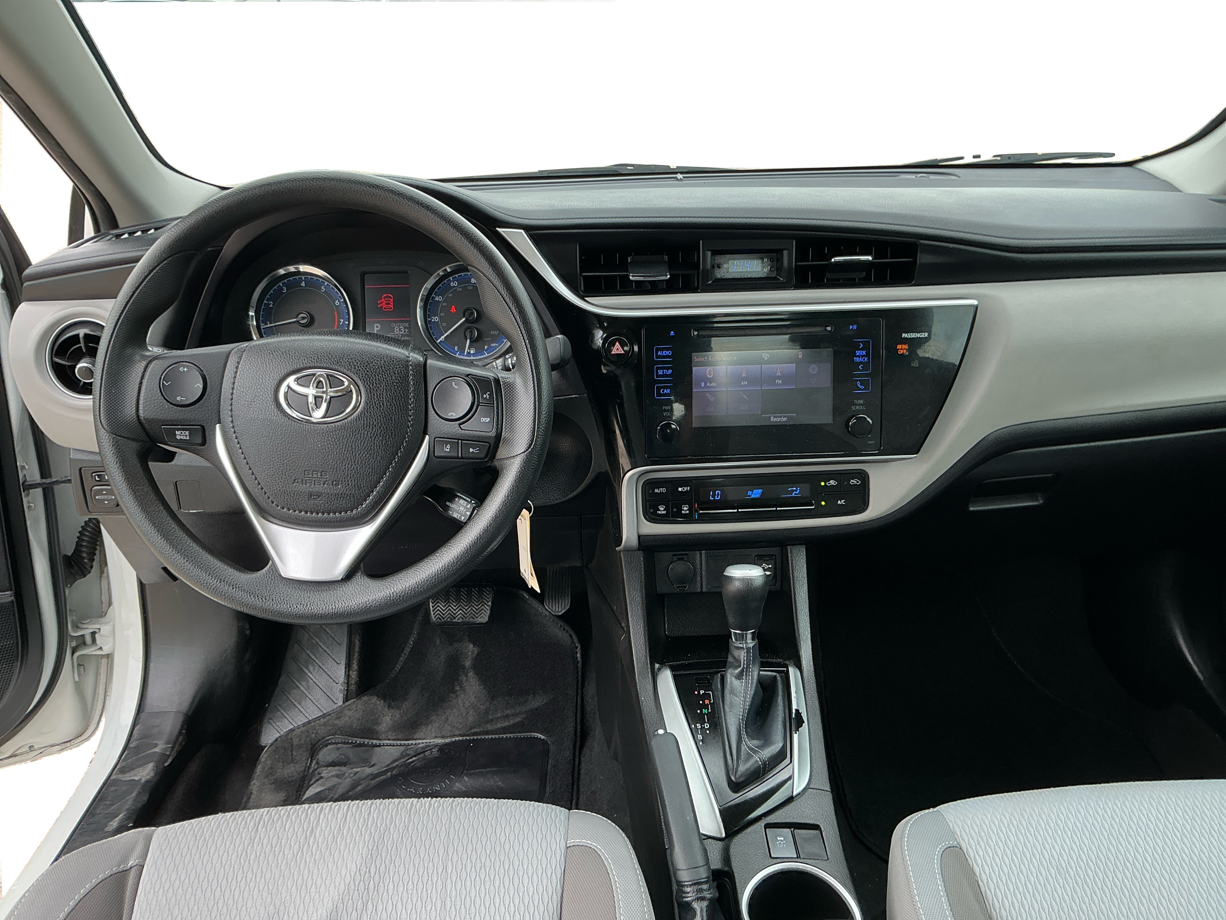 Neighborhood Autos, LLC - Used vehicle - Sedan TOYOTA COROLLA 2017