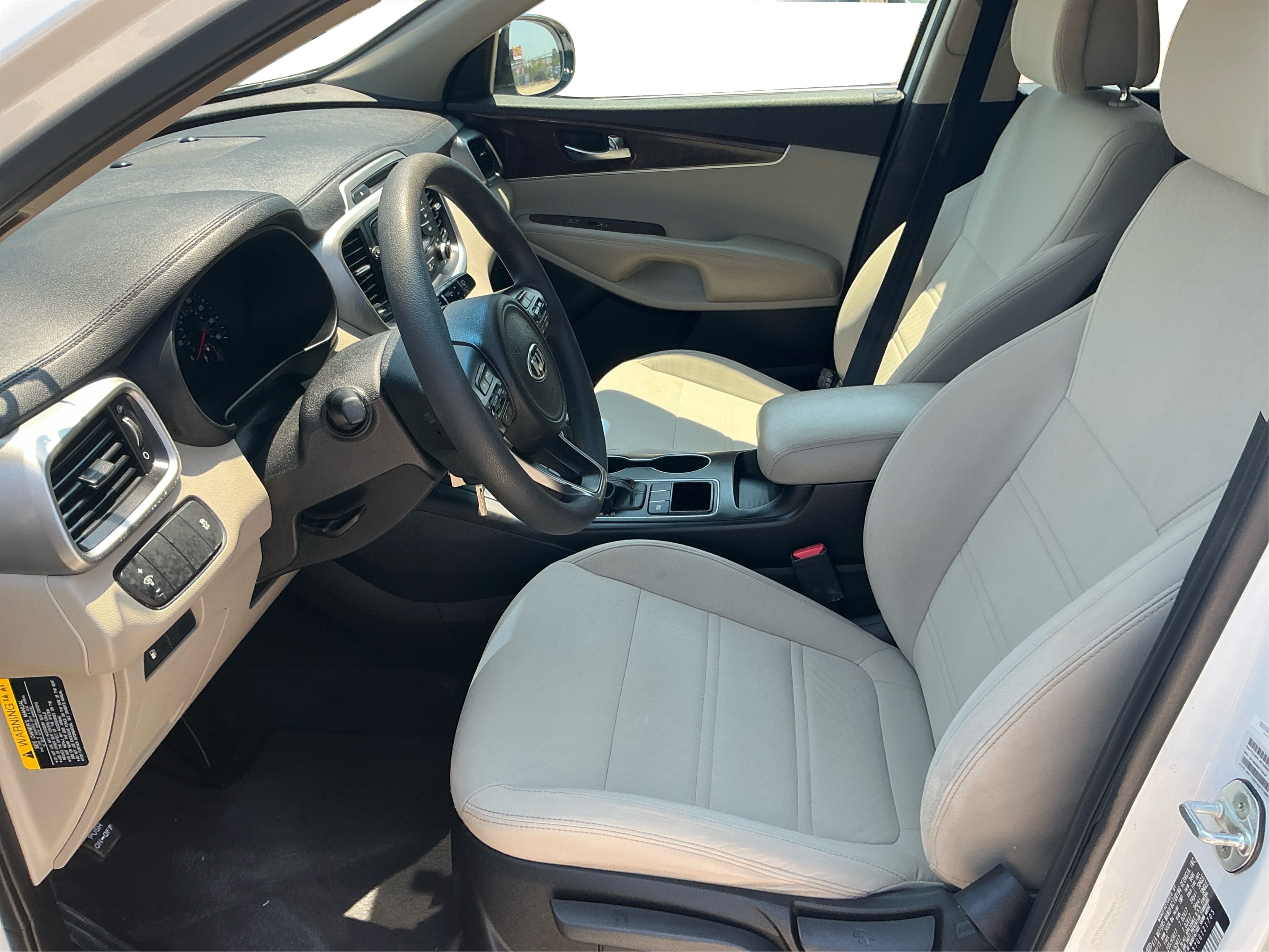 Neighborhood Autos, LLC - Used vehicle - SUV KIA SORENTO 2016