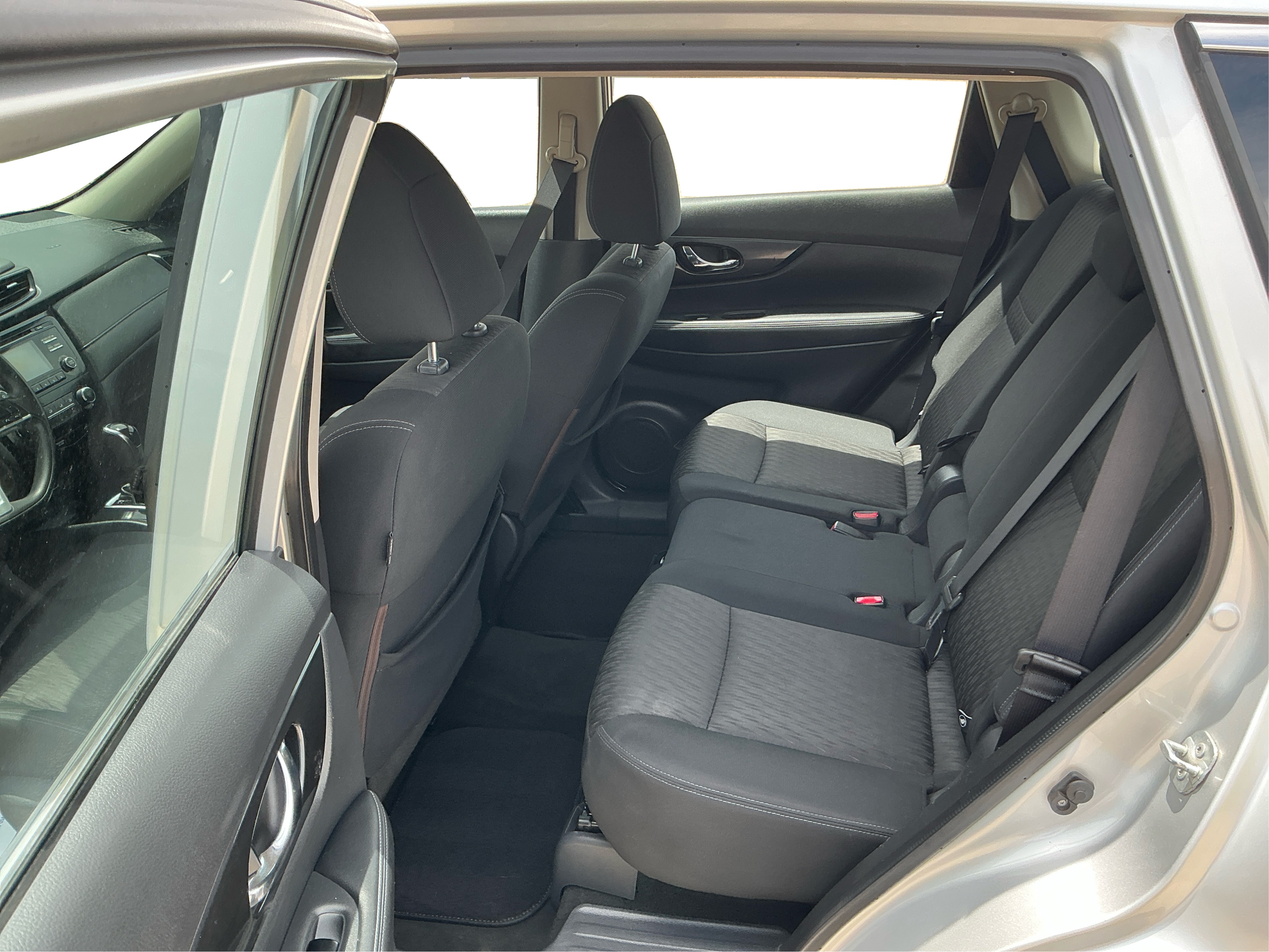 Neighborhood Autos, LLC - Used vehicle - SUV NISSAN ROGUE 2017