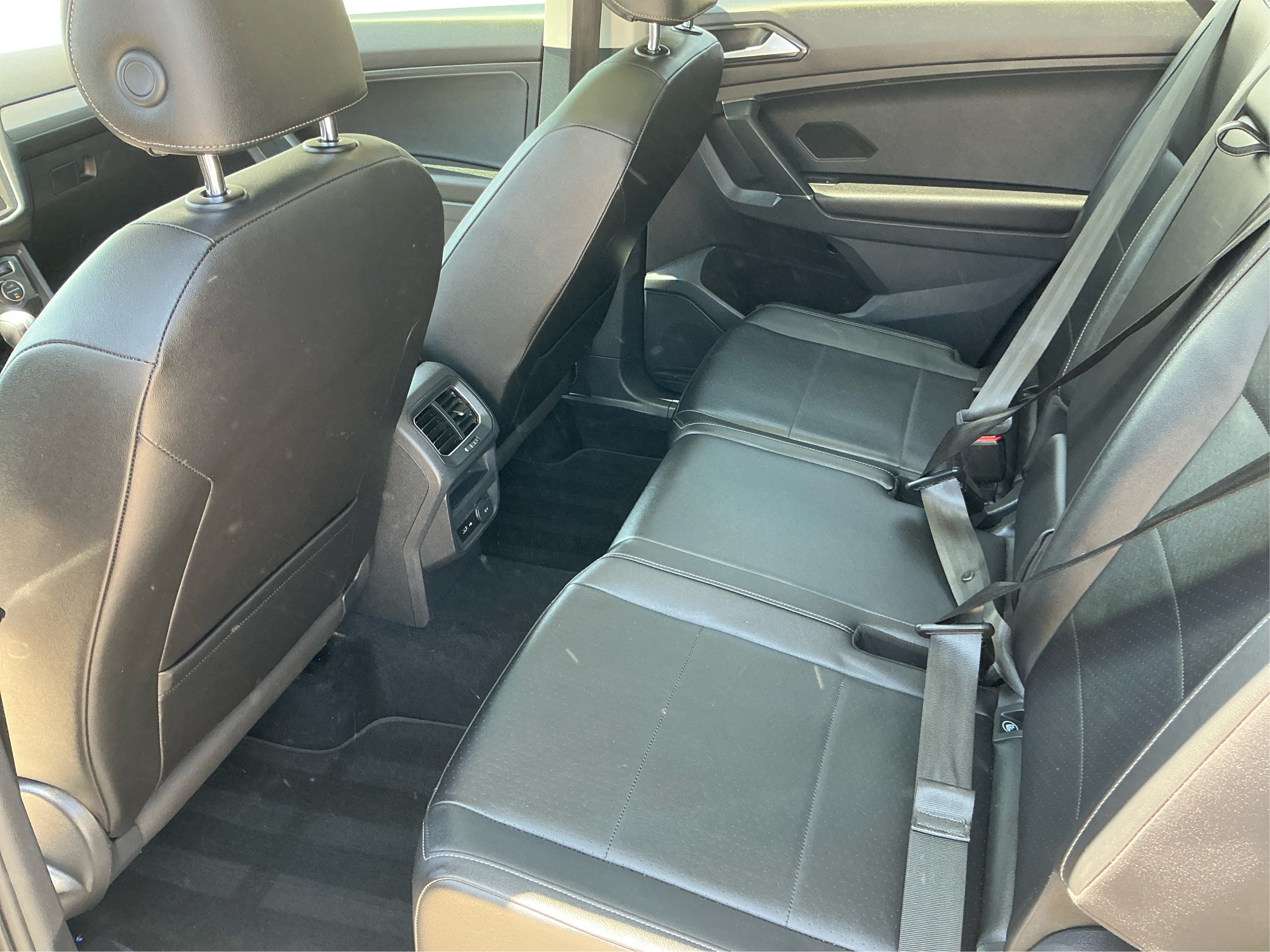 Neighborhood Autos, LLC - Used vehicle - SUV VOLKSWAGEN TIGUAN 2018