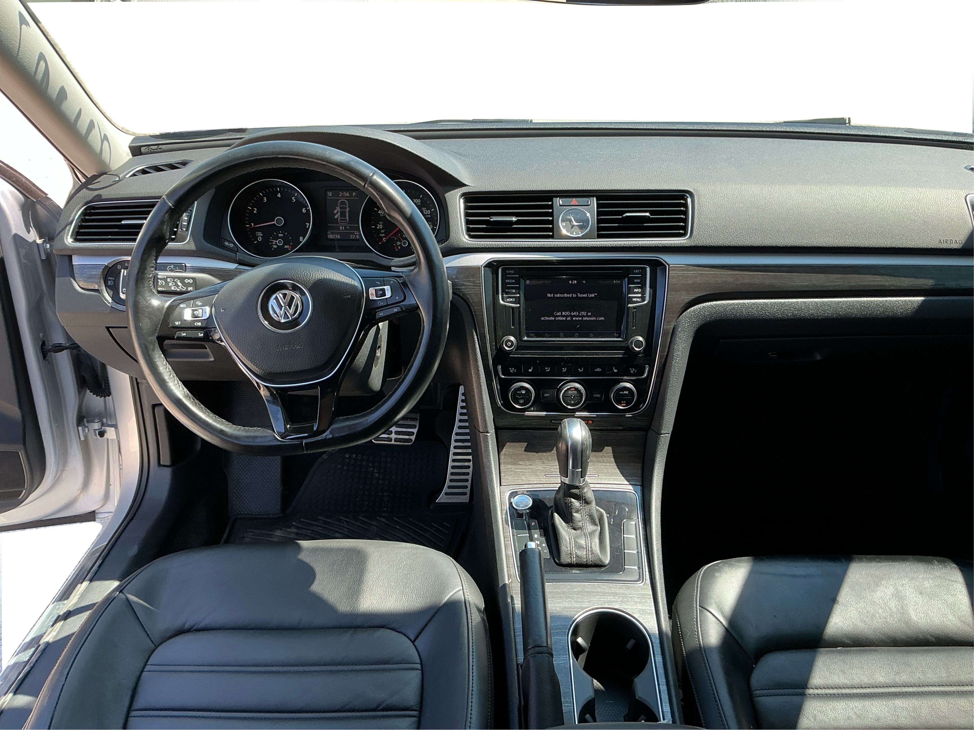Neighborhood Autos, LLC - Used vehicle - Sedan VOLKSWAGEN PASSAT 2016