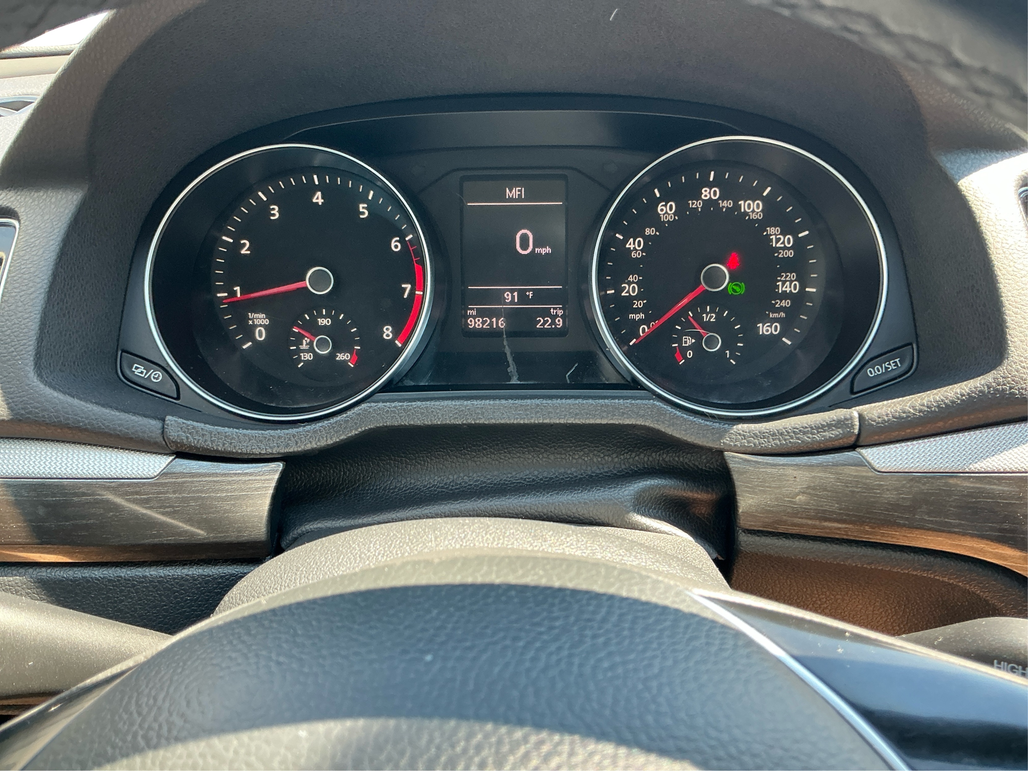 Neighborhood Autos, LLC - Used vehicle - Sedan VOLKSWAGEN PASSAT 2016