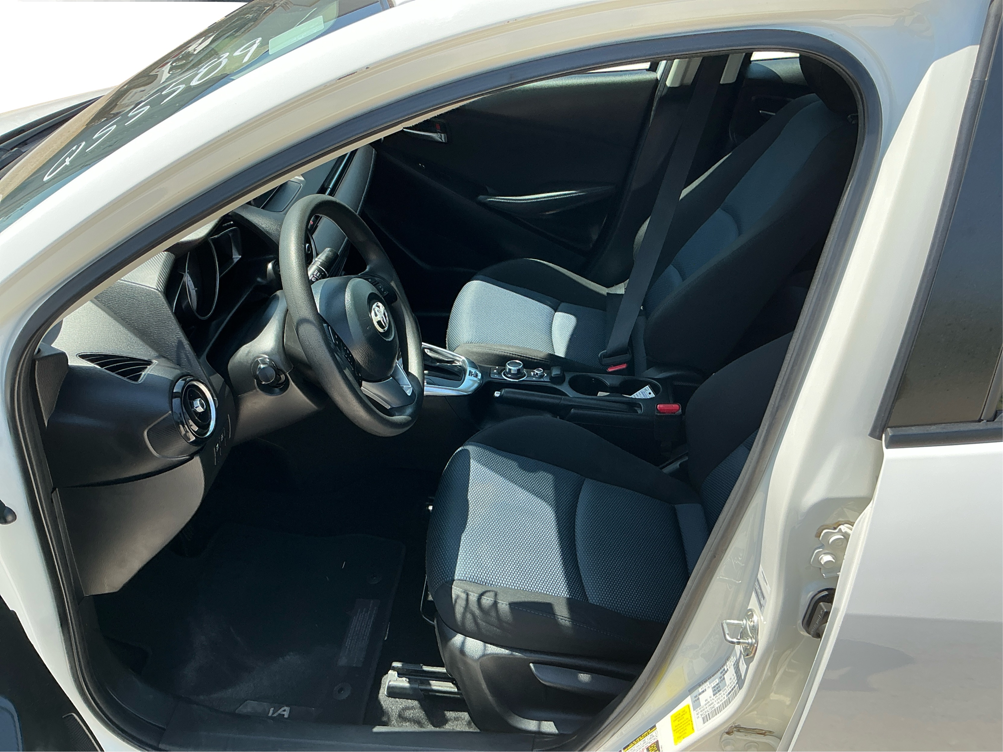 Neighborhood Autos, LLC - Used vehicle - Sedan TOYOTA YARIS IA 2018