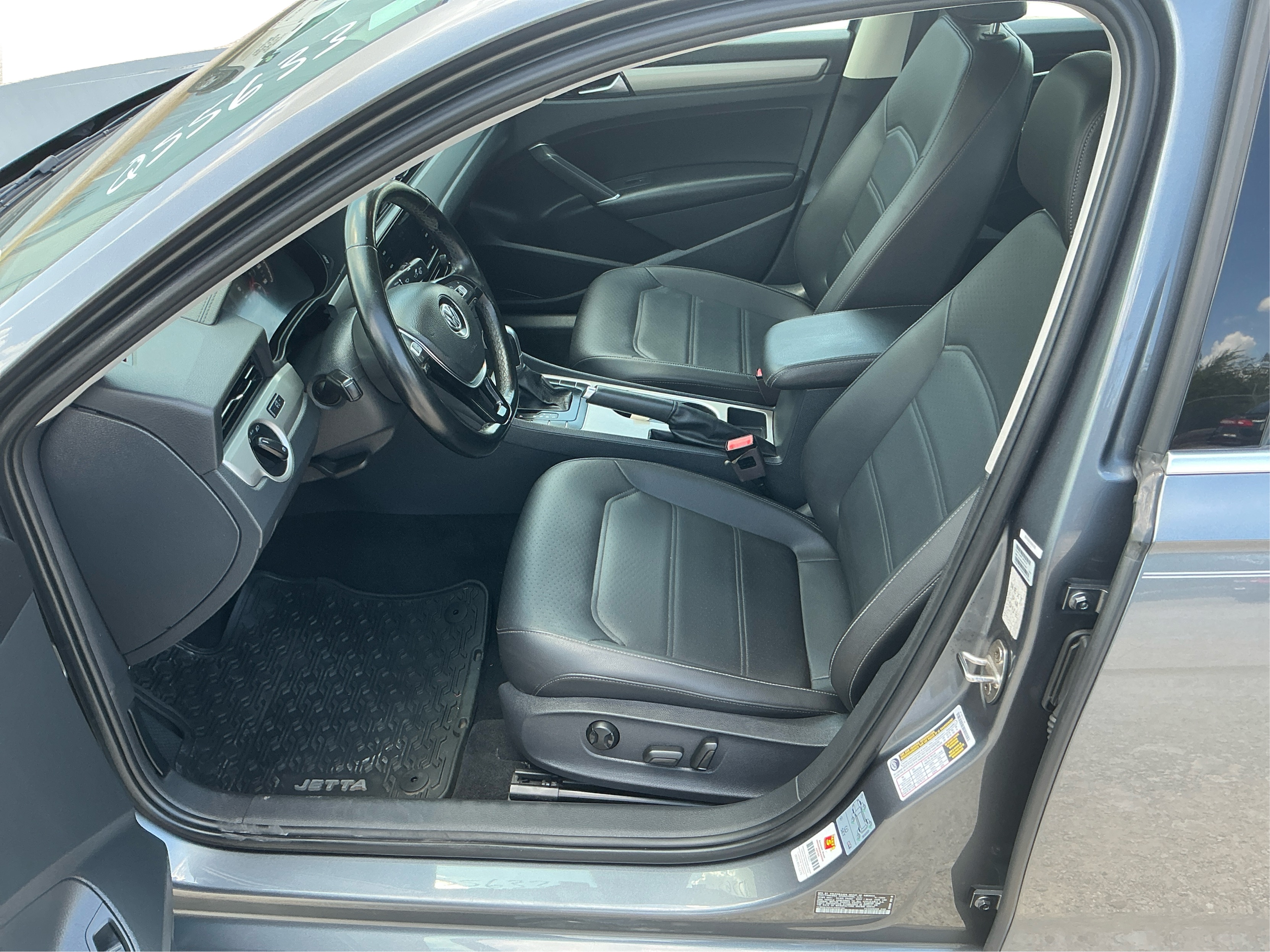 Neighborhood Autos, LLC - Used vehicle - SEDAN VOLKSWAGEN PASSAT 2020