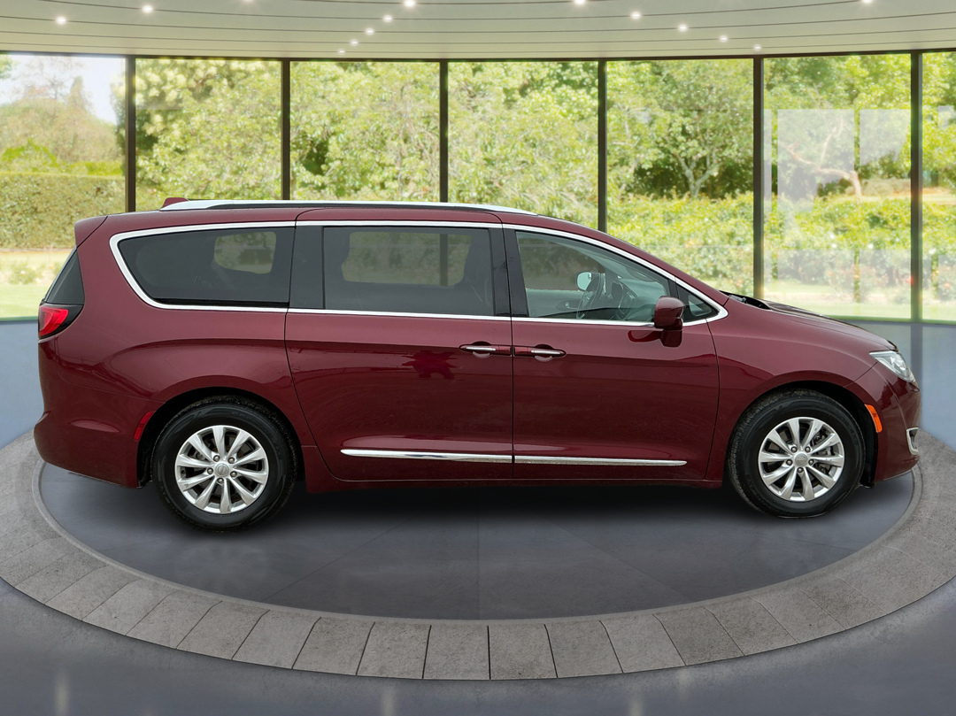 Neighborhood Autos, LLC - Used vehicle - MINIVAN CHRYSLER PACIFICA 2018