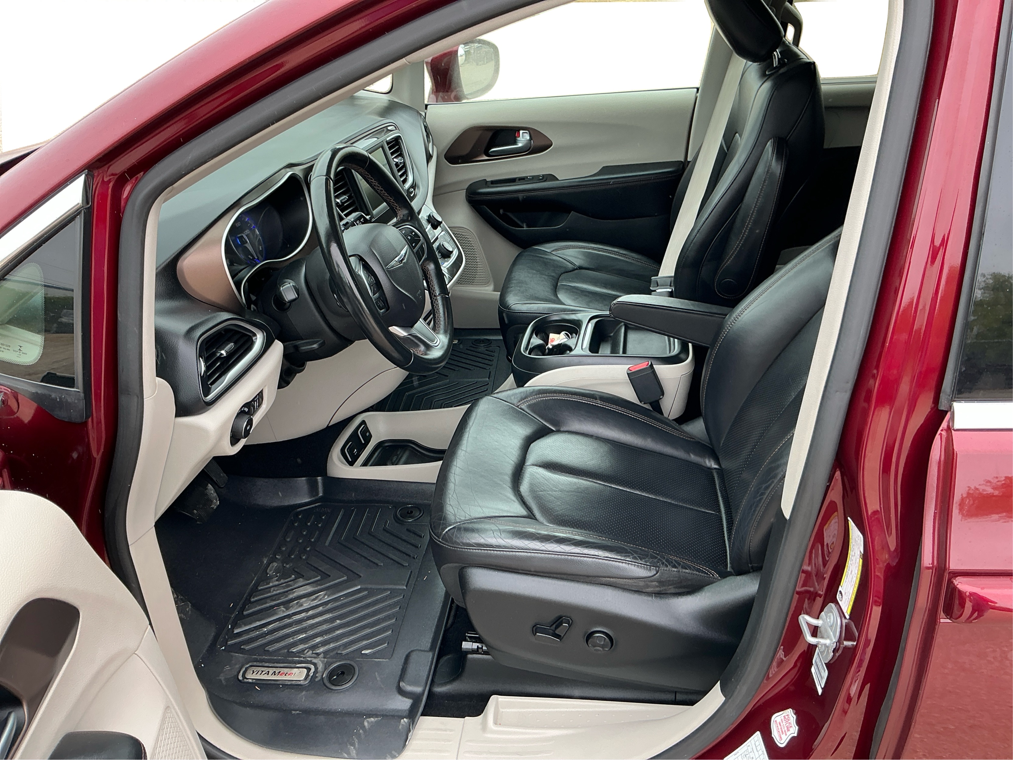 Neighborhood Autos, LLC - Used vehicle - MINIVAN CHRYSLER PACIFICA 2018