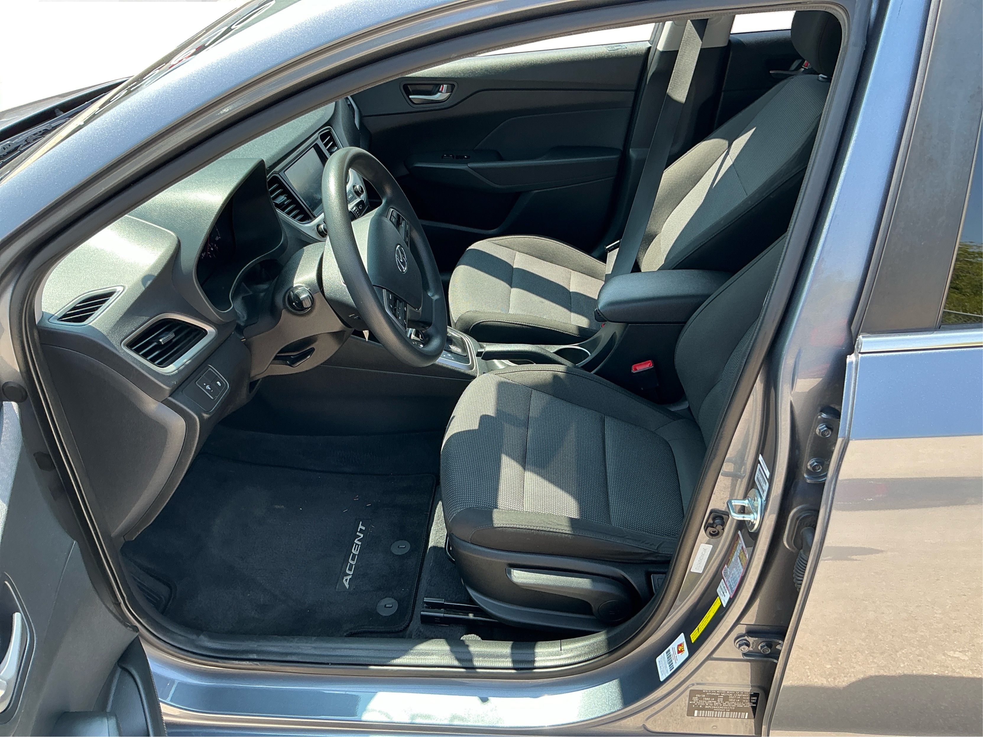 Neighborhood Autos, LLC - Used vehicle - SEDAN HYUNDAI ACCENT 2019