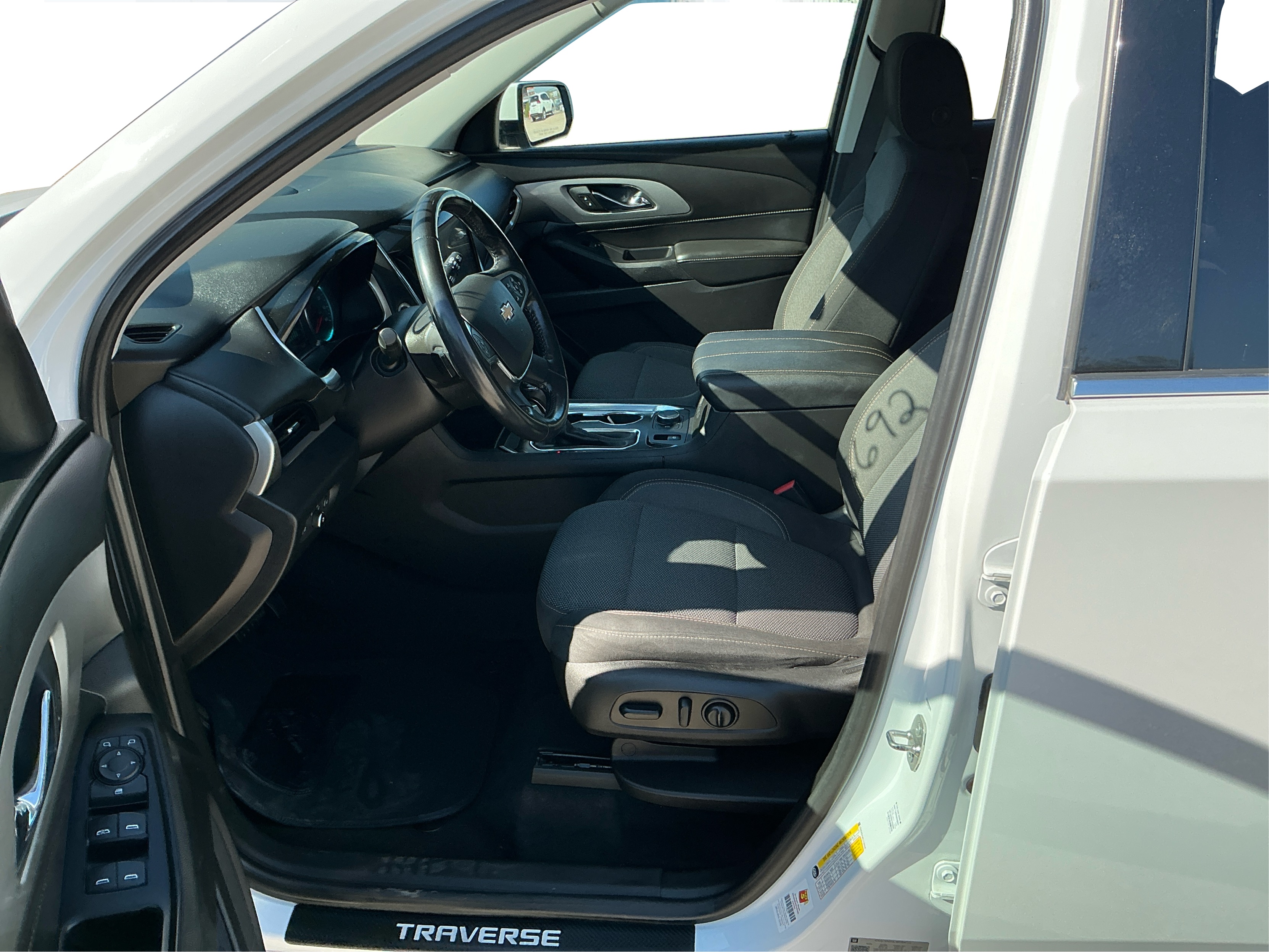 Neighborhood Autos, LLC - Used vehicle - SUV CHEVROLET TRAVERSE 2018