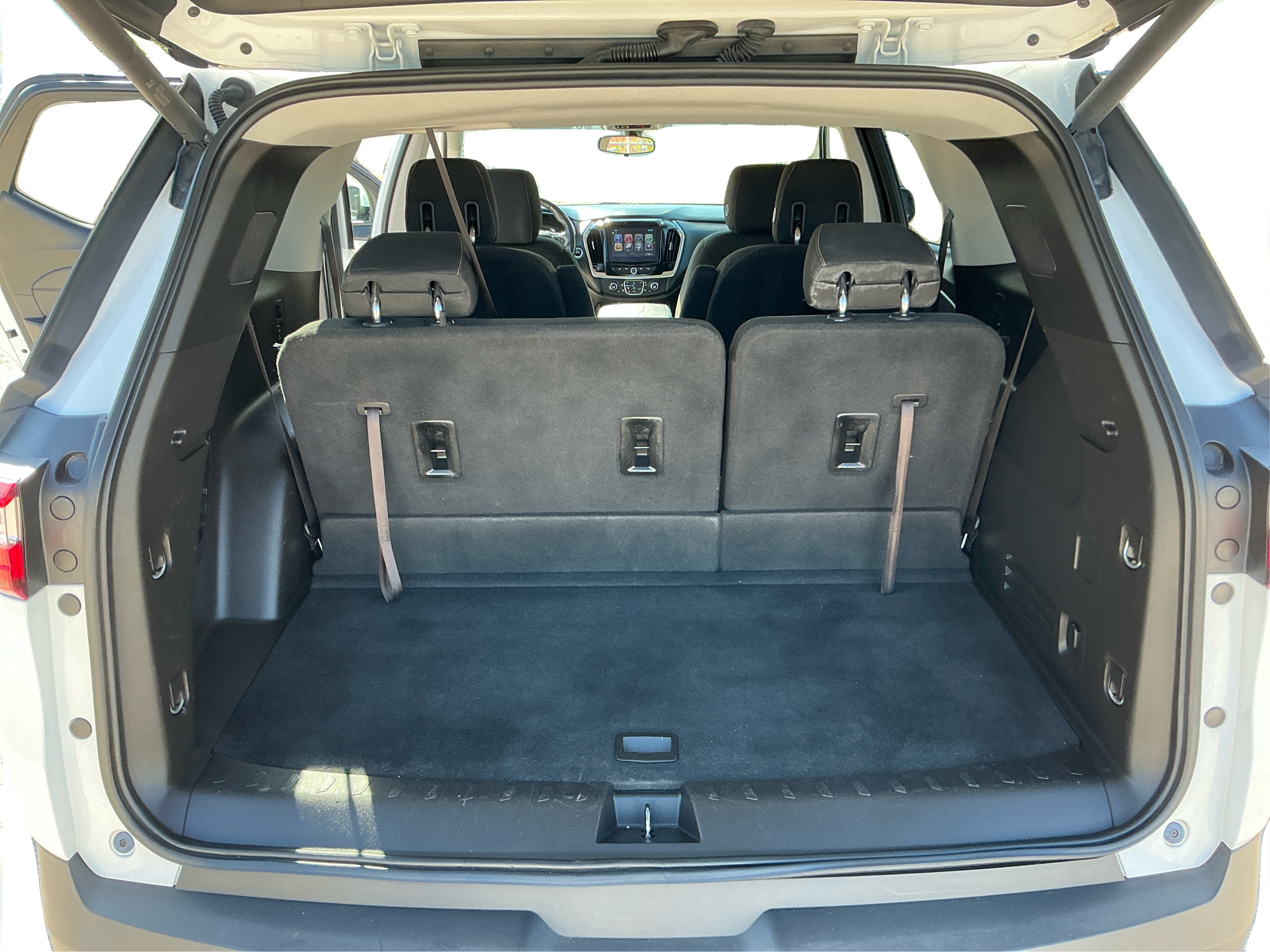 Neighborhood Autos, LLC - Used vehicle - SUV CHEVROLET TRAVERSE 2018