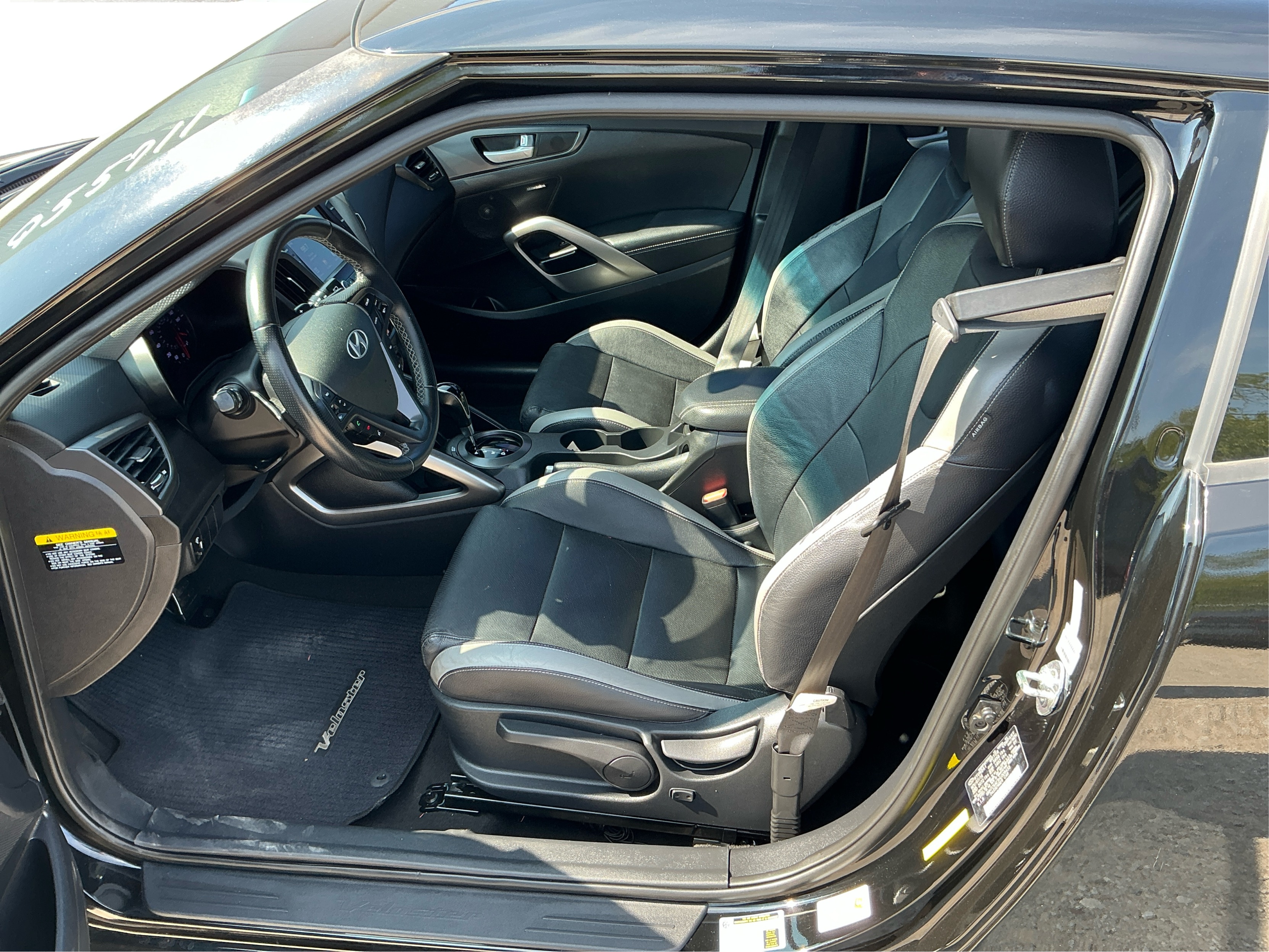 Neighborhood Autos, LLC - Used vehicle - 3DR CAR HYUNDAI VELOSTER 2017