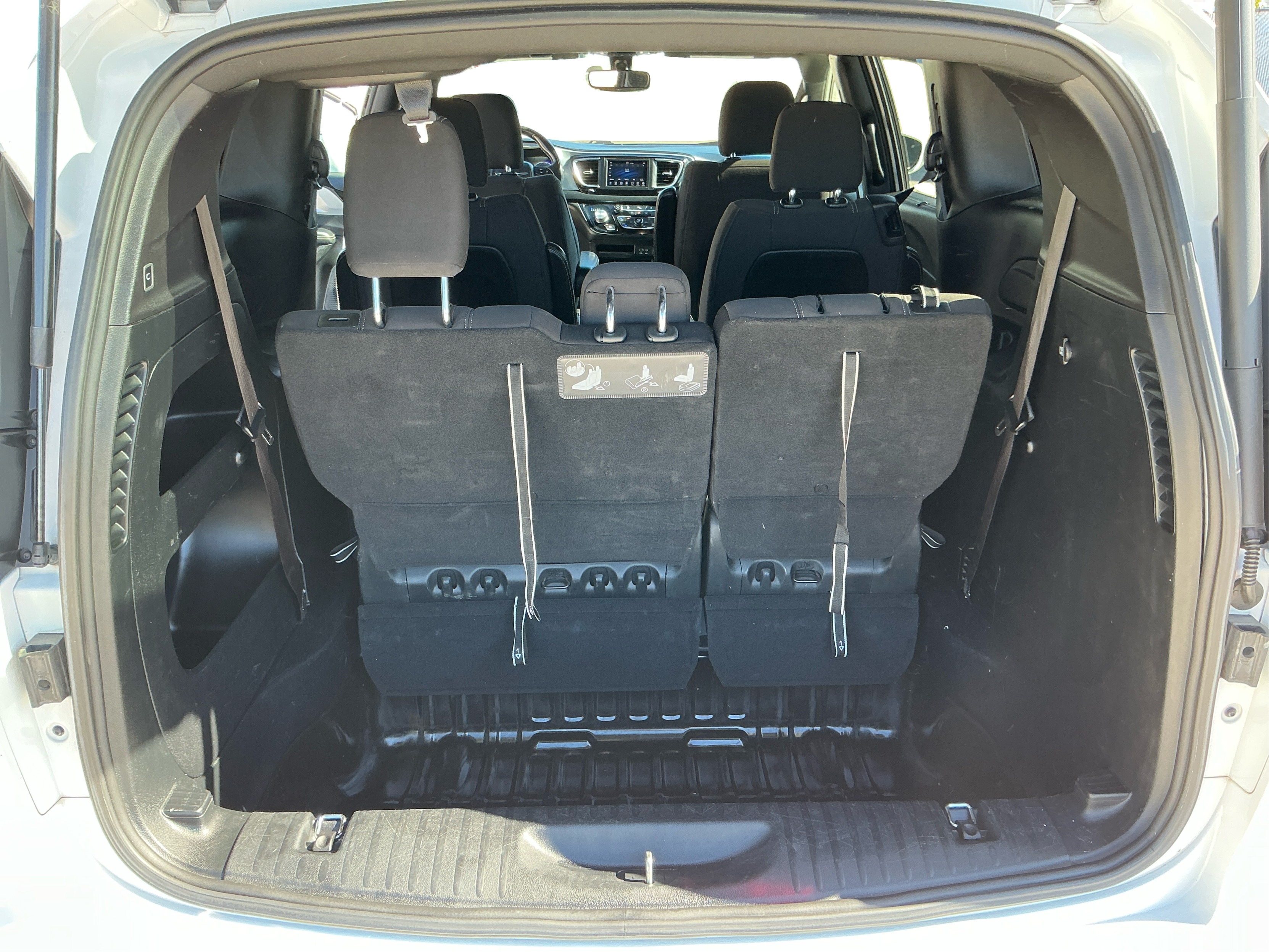 Neighborhood Autos, LLC - Used vehicle - MINIVAN CHRYSLER PACIFICA 2020