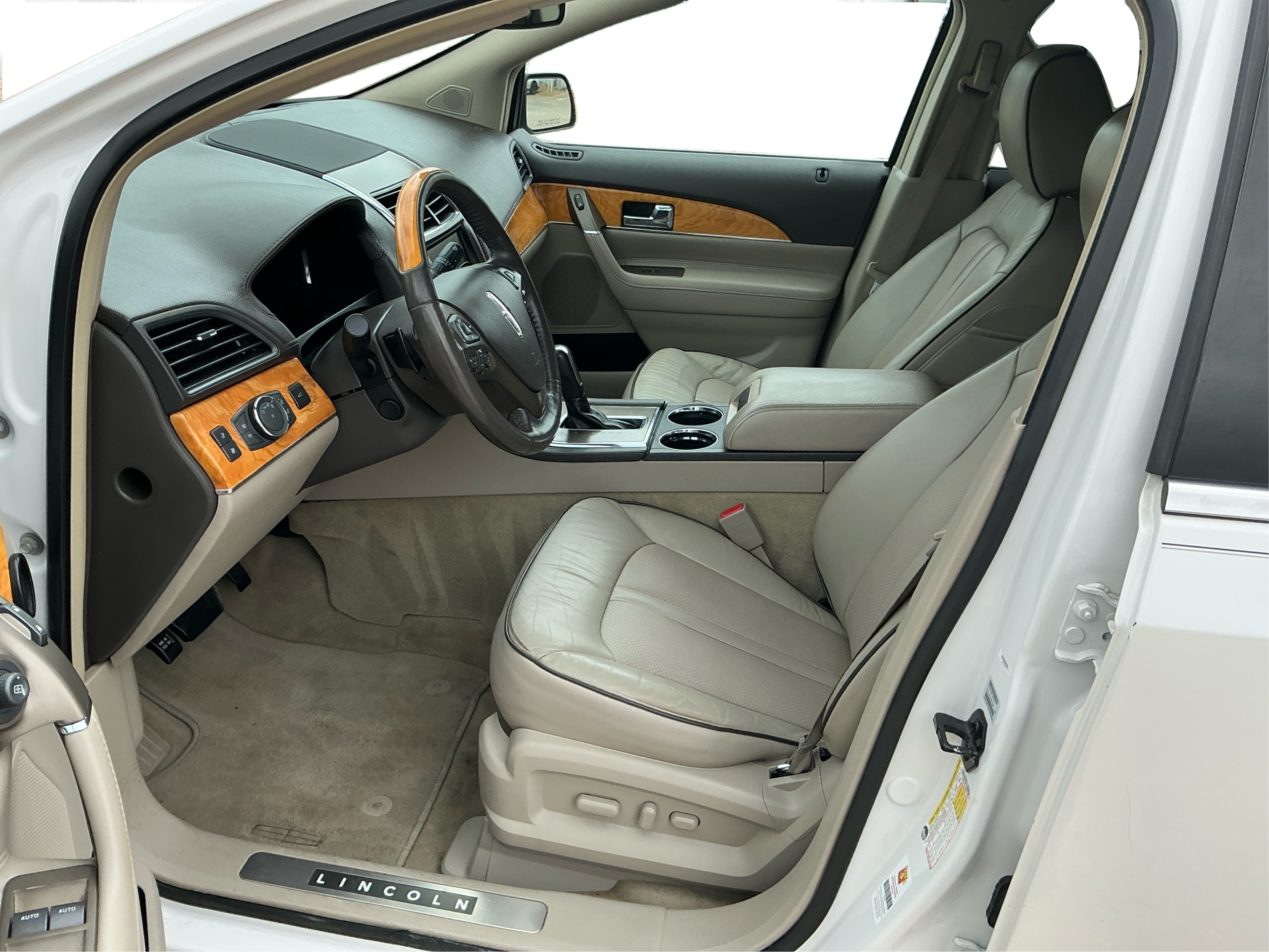 Neighborhood Autos, LLC - Used vehicle - SUV LINCOLN MKX 2014