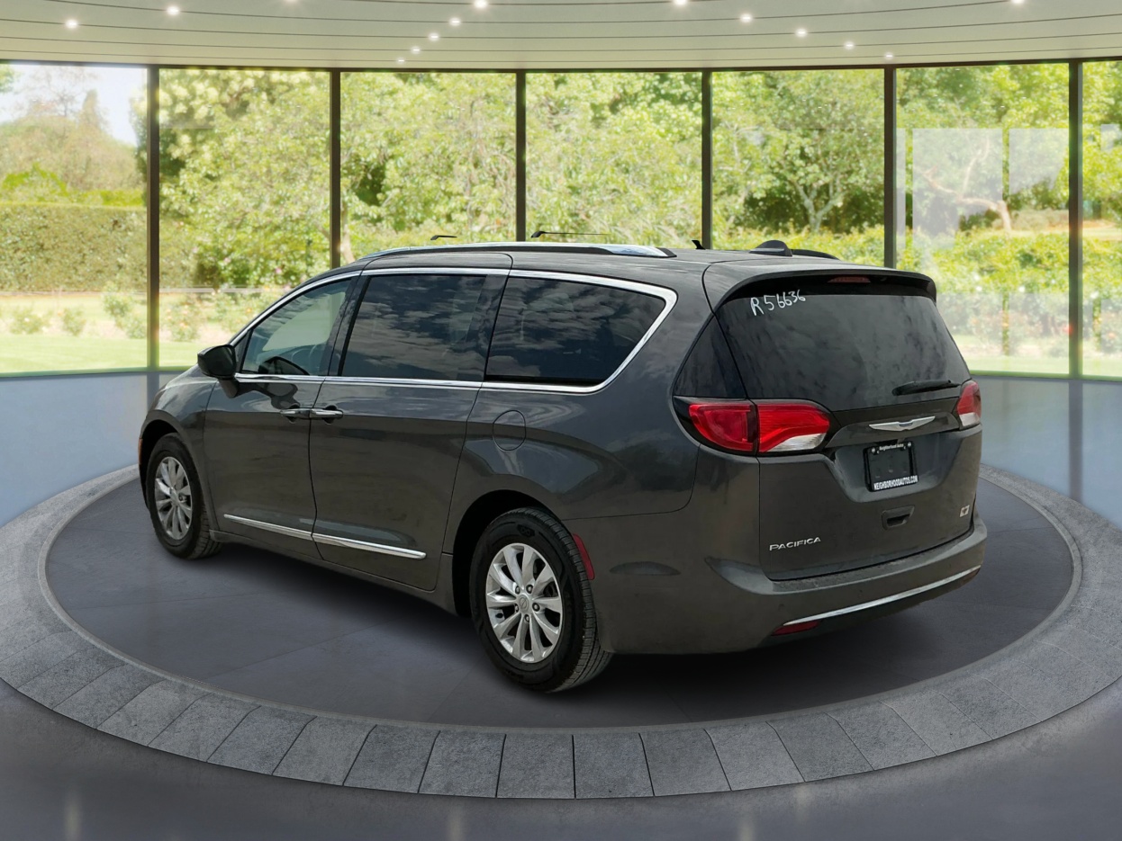 Neighborhood Autos, LLC - Used vehicle - MINIVAN CHRYSLER PACIFICA 2018