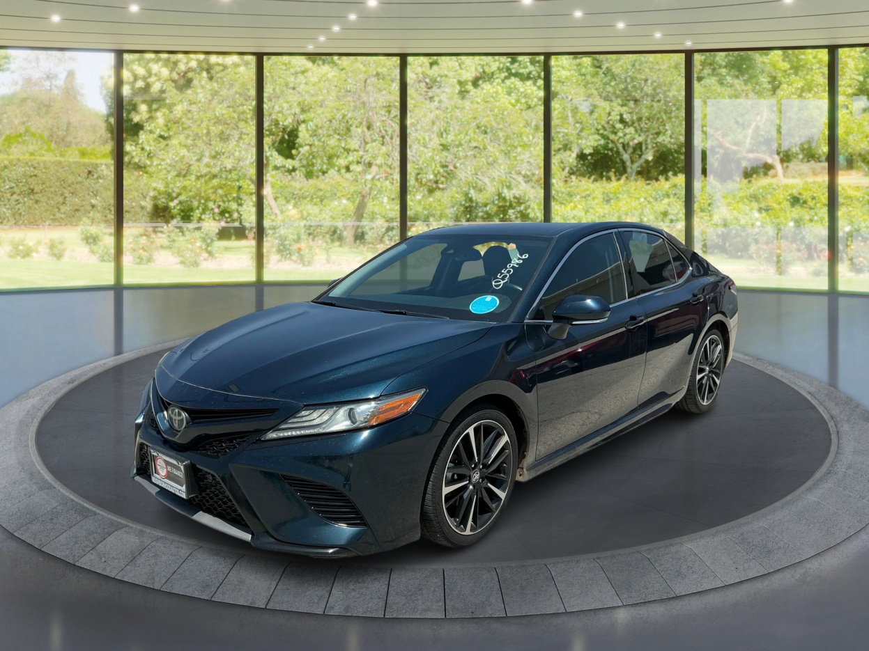 Neighborhood Autos, LLC - 2018-TOYOTA-CAMRY-DECATUR-TX-Stock=55986