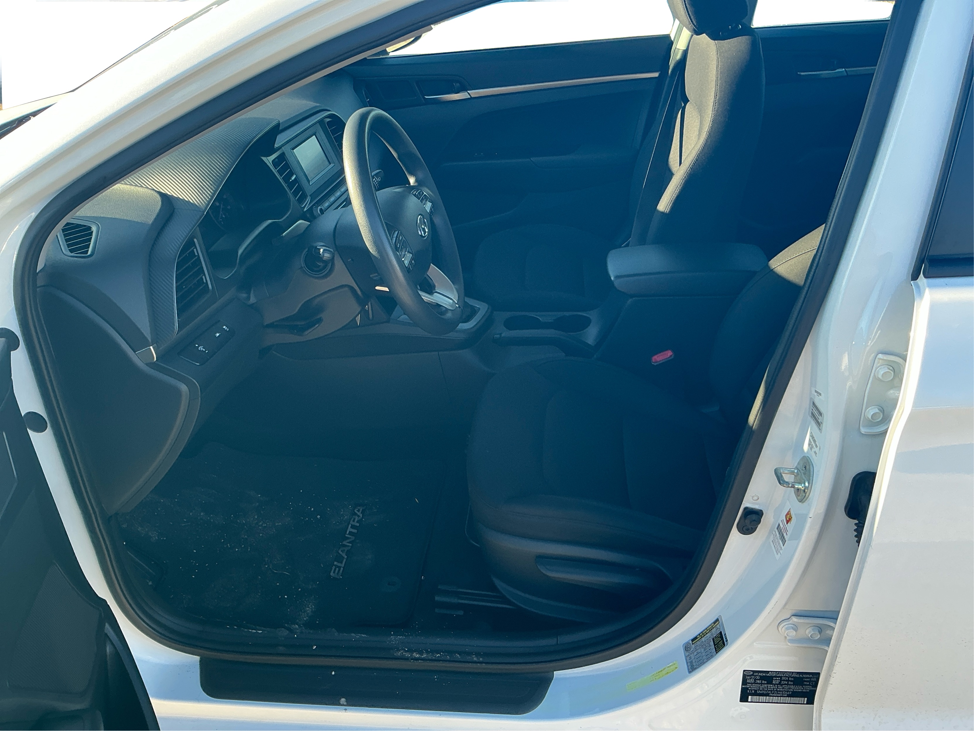 Neighborhood Autos, LLC - Used vehicle - SEDAN HYUNDAI ELANTRA 2020