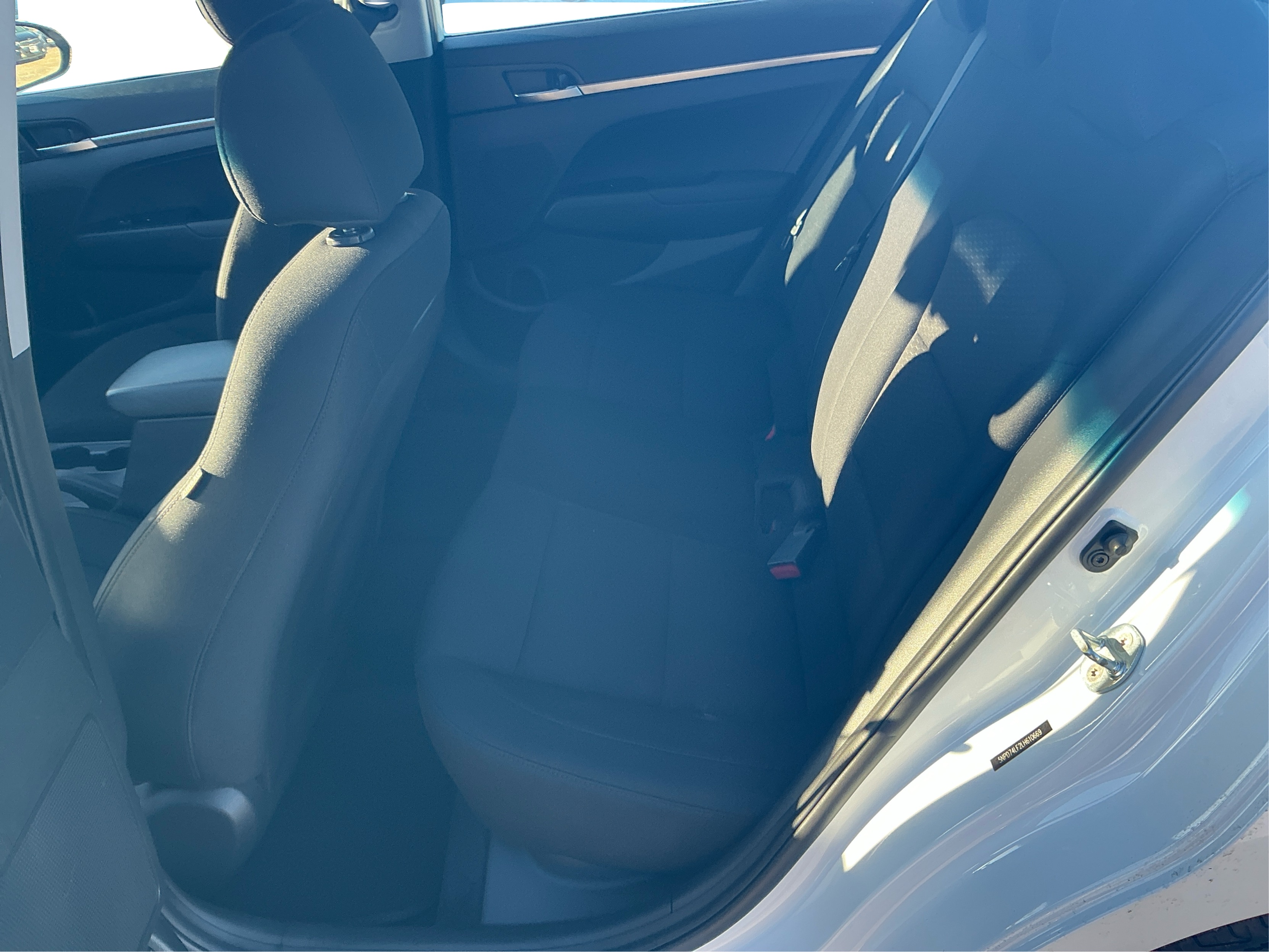 Neighborhood Autos, LLC - Used vehicle - SEDAN HYUNDAI ELANTRA 2020