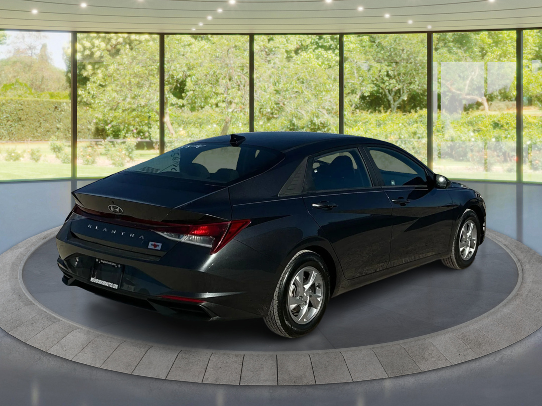 Neighborhood Autos, LLC - Used vehicle - SEDAN HYUNDAI ELANTRA 2021