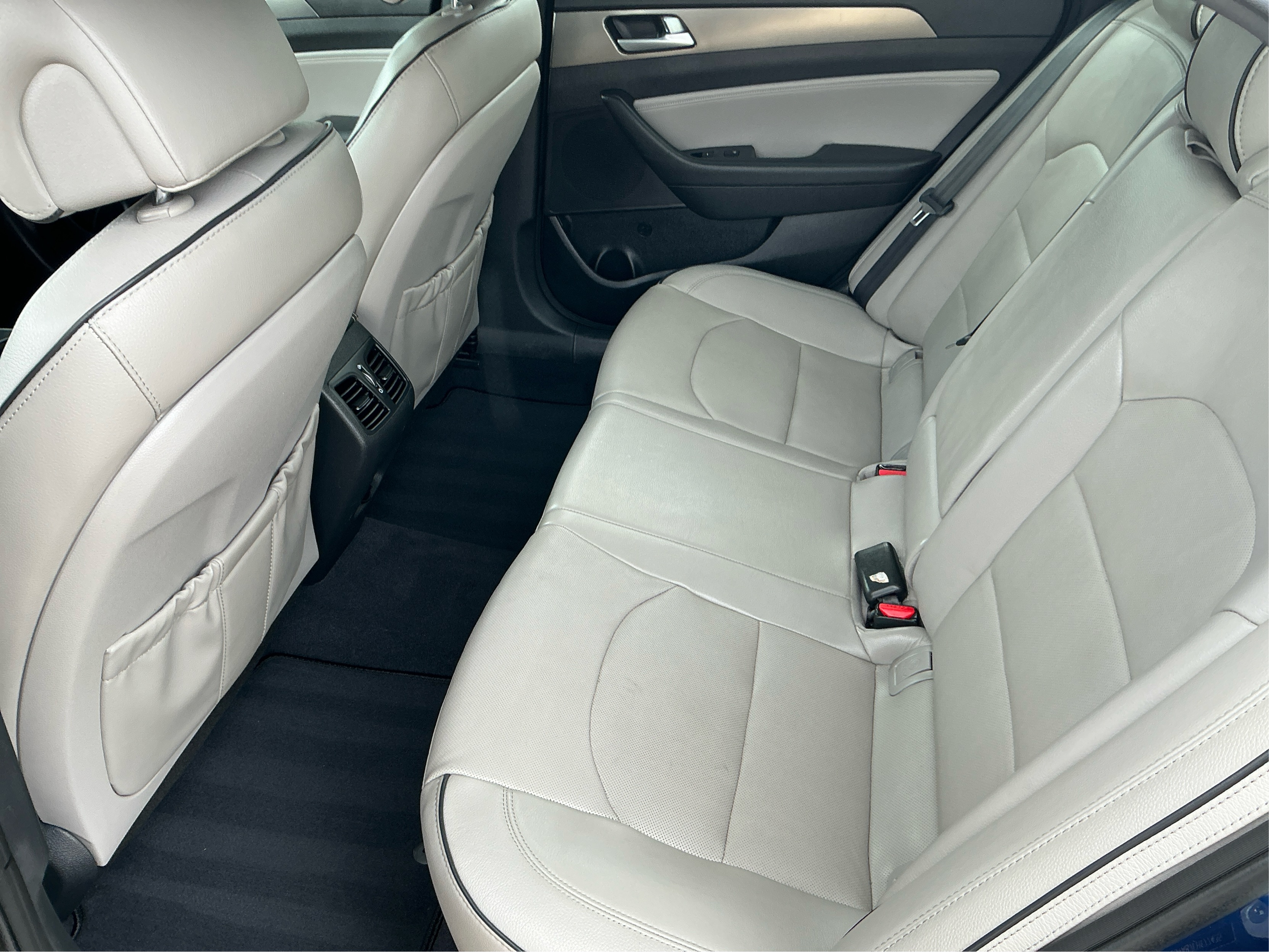 Neighborhood Autos, LLC - Used vehicle - SEDAN HYUNDAI SONATA 2015