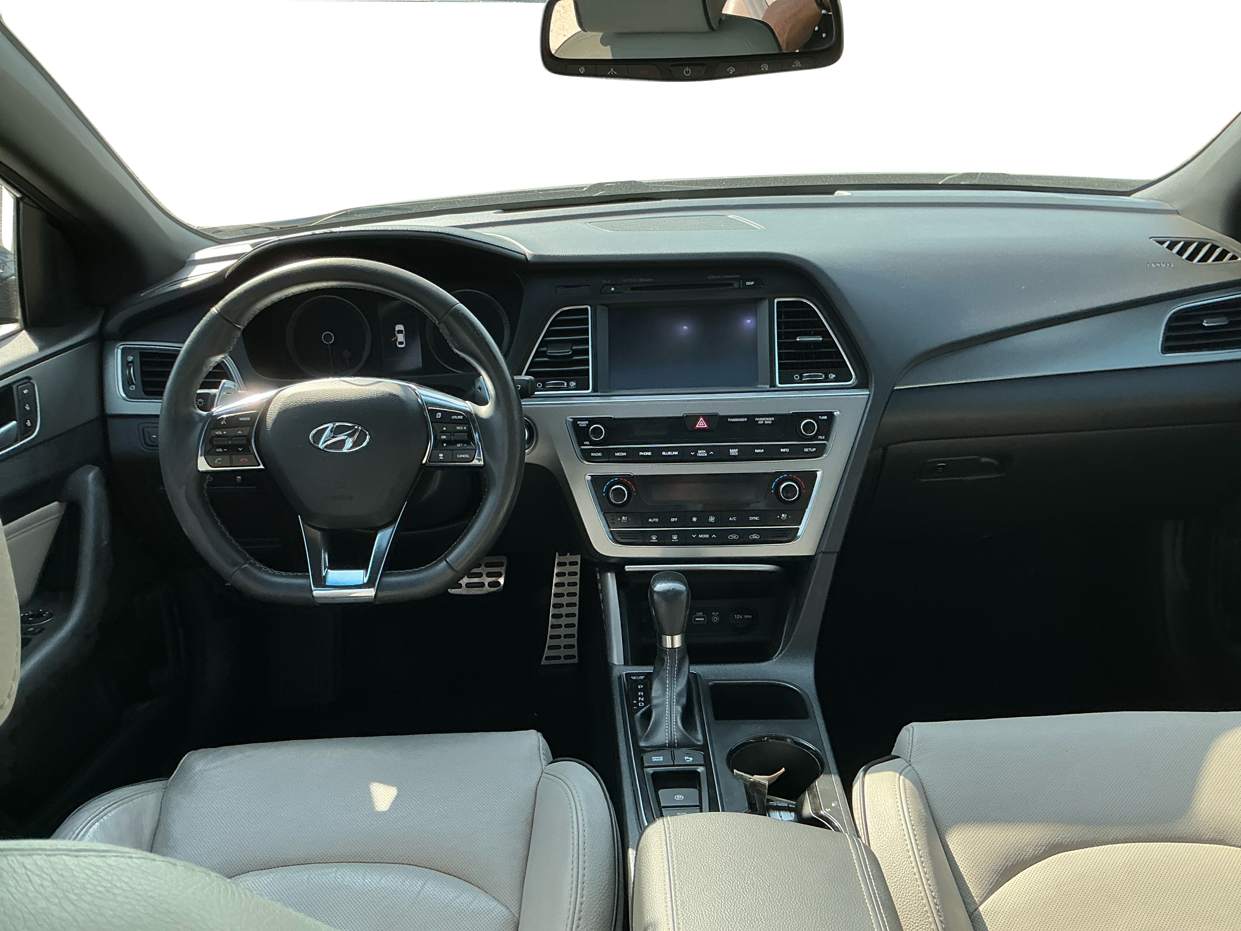 Neighborhood Autos, LLC - Used vehicle - SEDAN HYUNDAI SONATA 2015