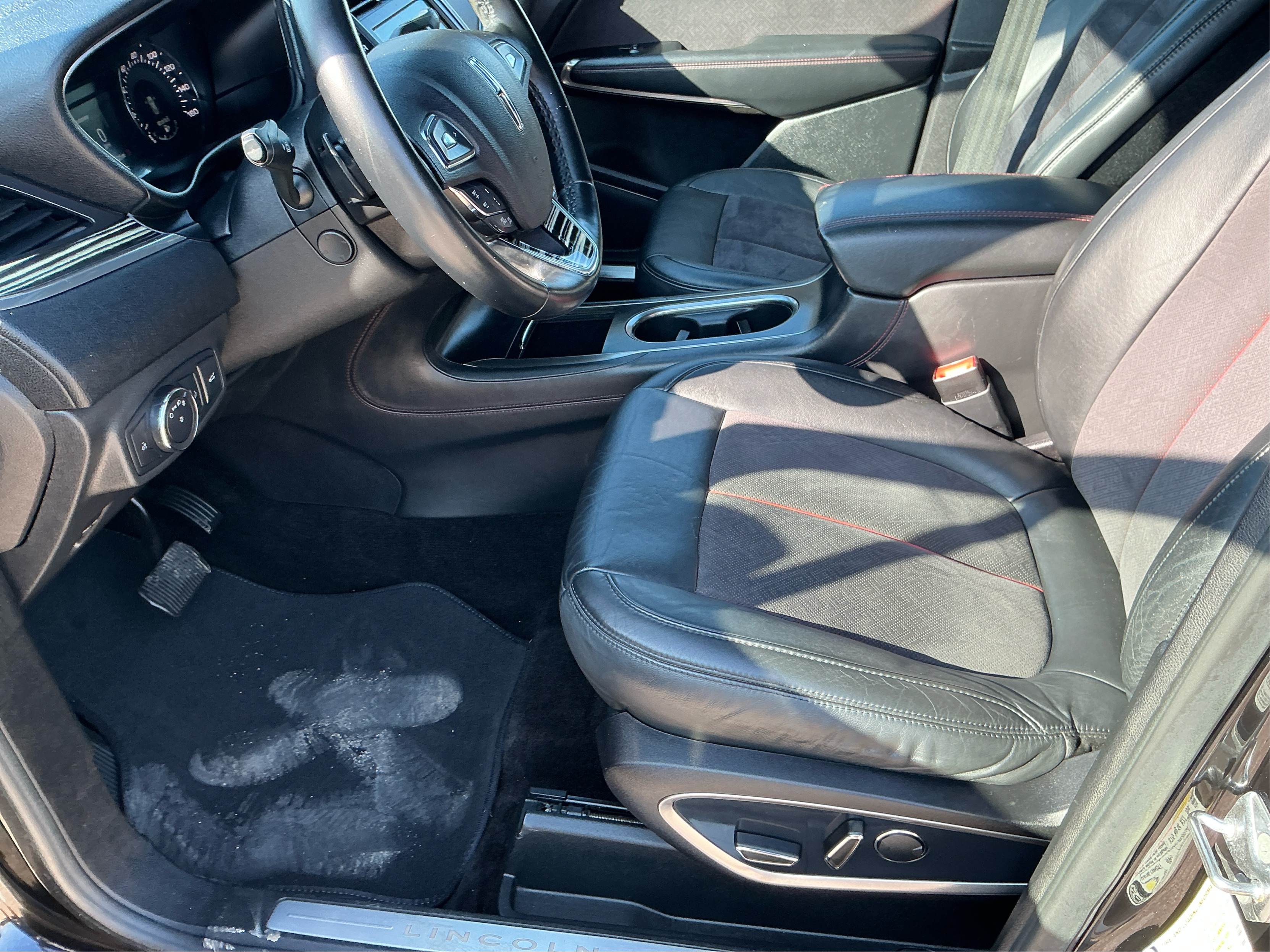 Neighborhood Autos, LLC - Used vehicle - SUV LINCOLN MKC 2017