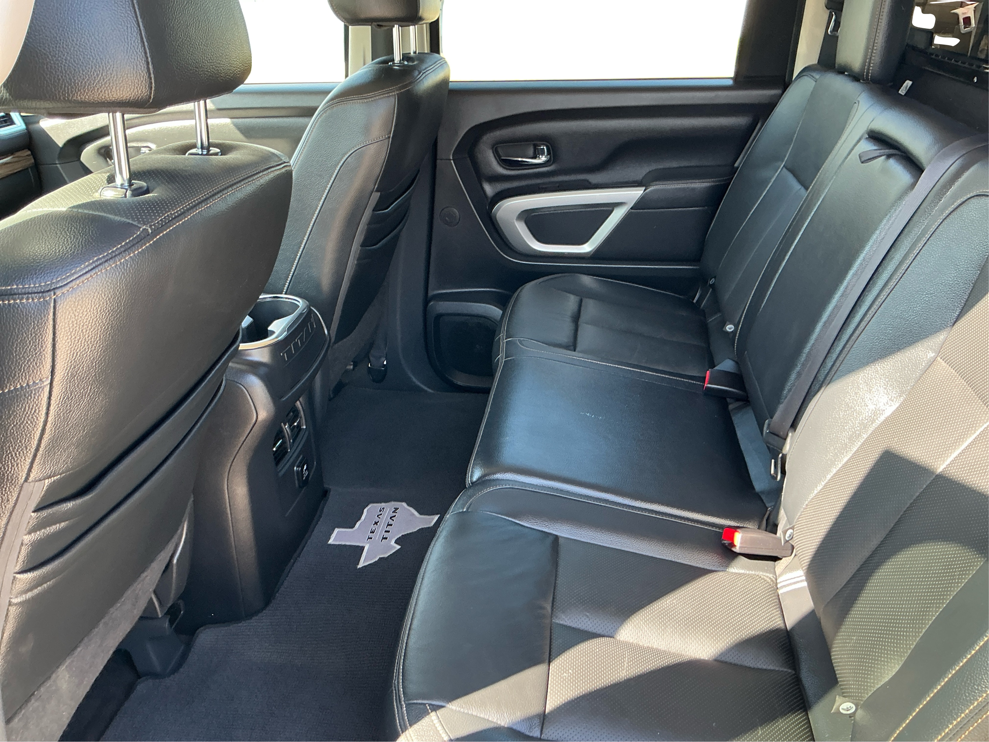 Neighborhood Autos, LLC - Used vehicle - TRUCK NISSAN TITAN 2017
