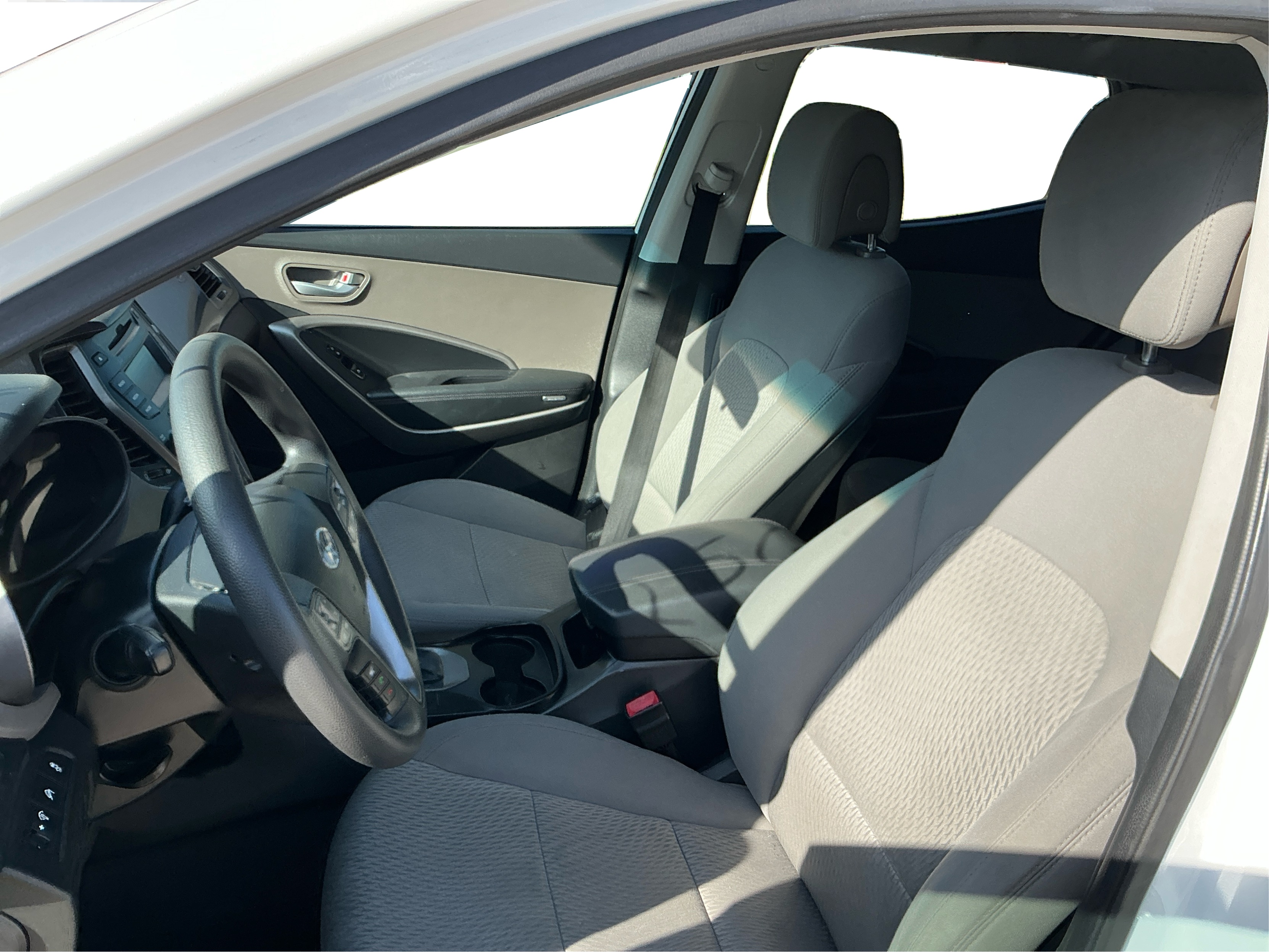 Neighborhood Autos, LLC - Used vehicle - SUV HYUNDAI SANTA FE SPORT 2016