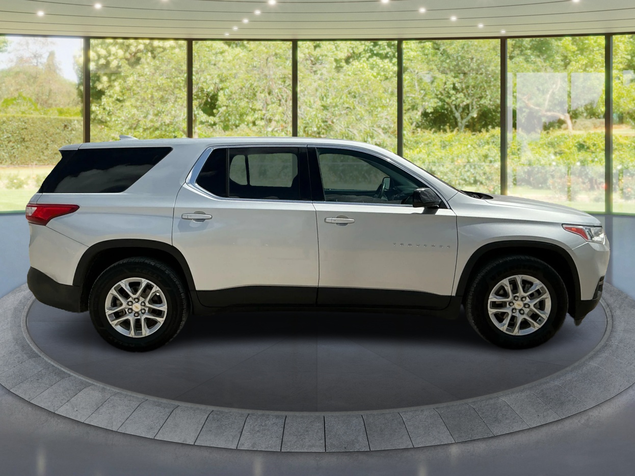 Neighborhood Autos, LLC - Used vehicle - SUV CHEVROLET TRAVERSE 2020