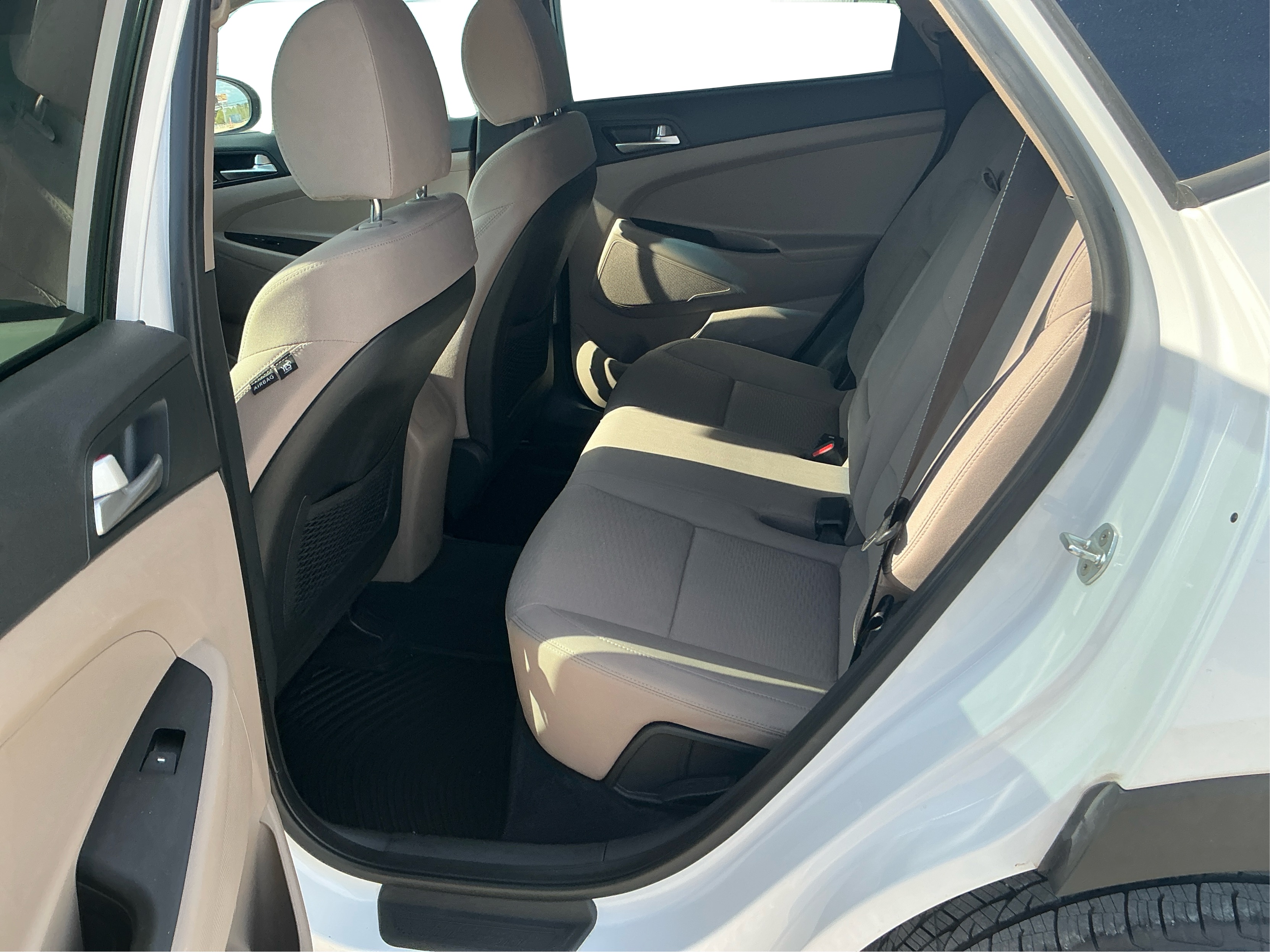 Neighborhood Autos, LLC - Used vehicle - SUV HYUNDAI TUCSON 2021