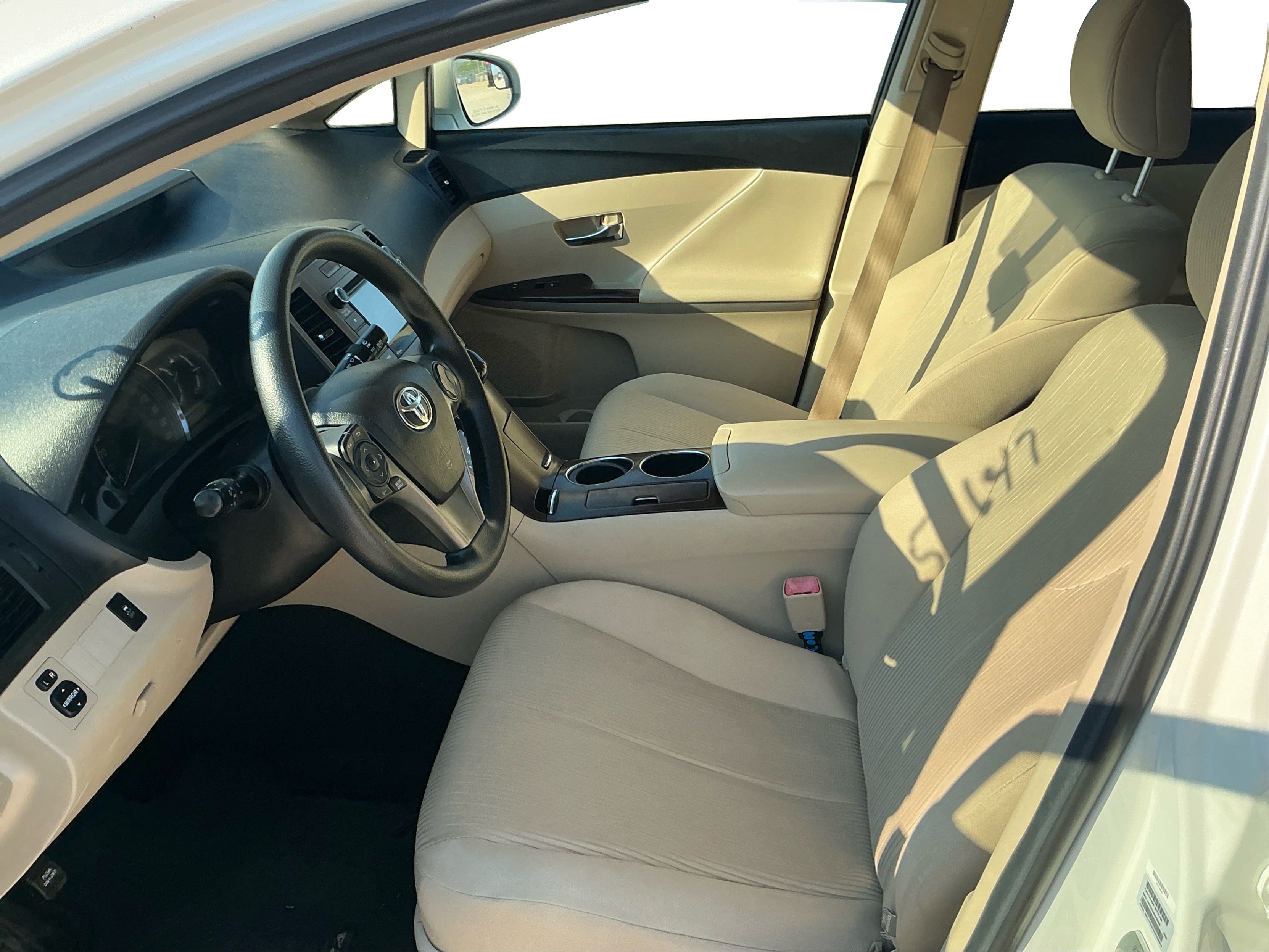 Neighborhood Autos, LLC - Used vehicle - SUV TOYOTA VENZA 2015