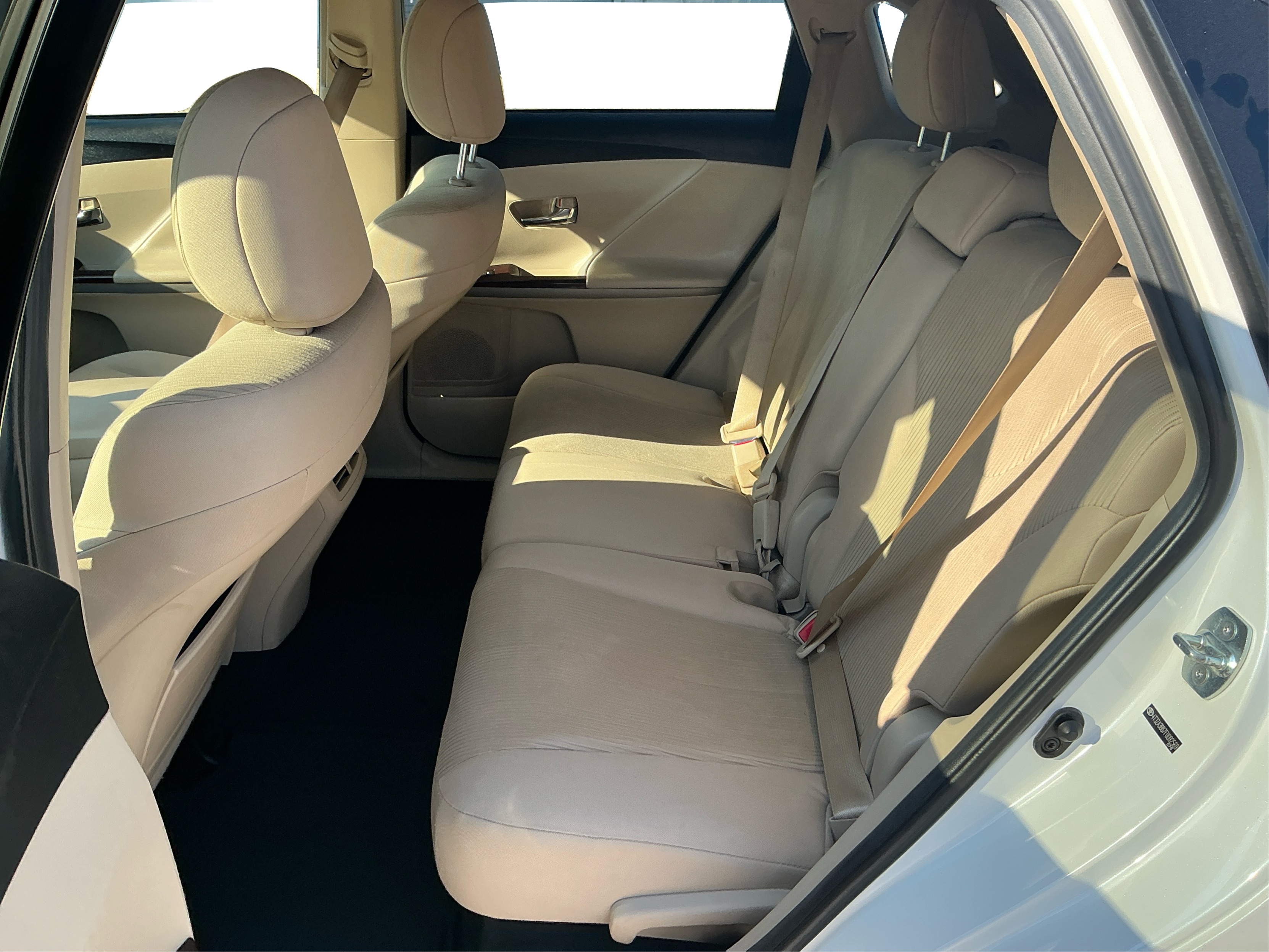 Neighborhood Autos, LLC - Used vehicle - SUV TOYOTA VENZA 2015