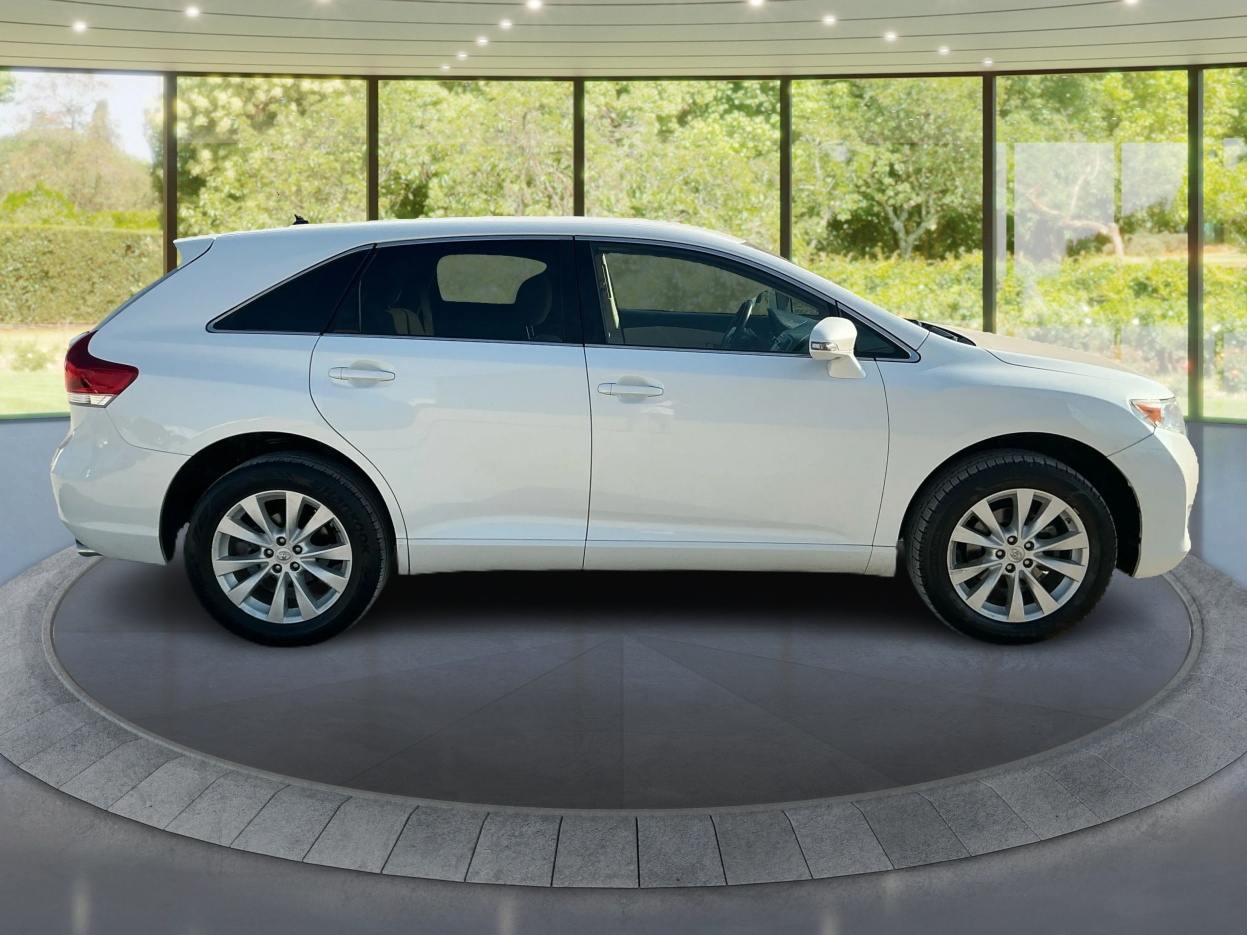 Neighborhood Autos, LLC - Used vehicle - SUV TOYOTA VENZA 2015