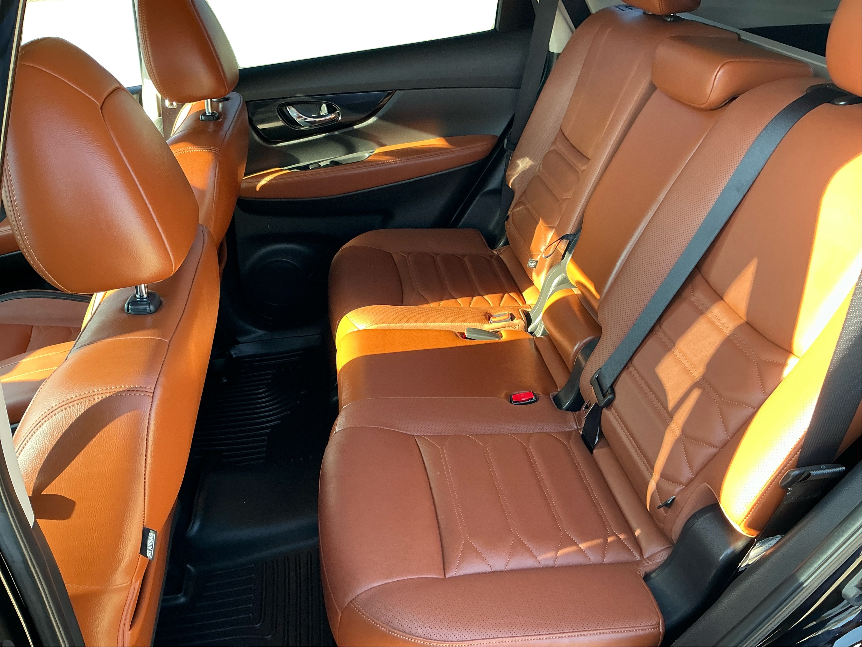 Neighborhood Autos, LLC - Used vehicle - SUV NISSAN ROGUE 2018