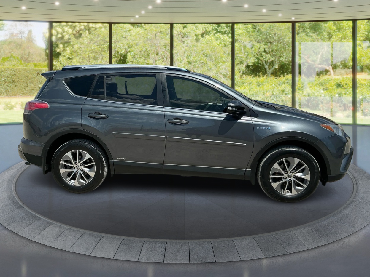 Neighborhood Autos, LLC - Used vehicle - SUV TOYOTA RAV4 HYBRID 2017