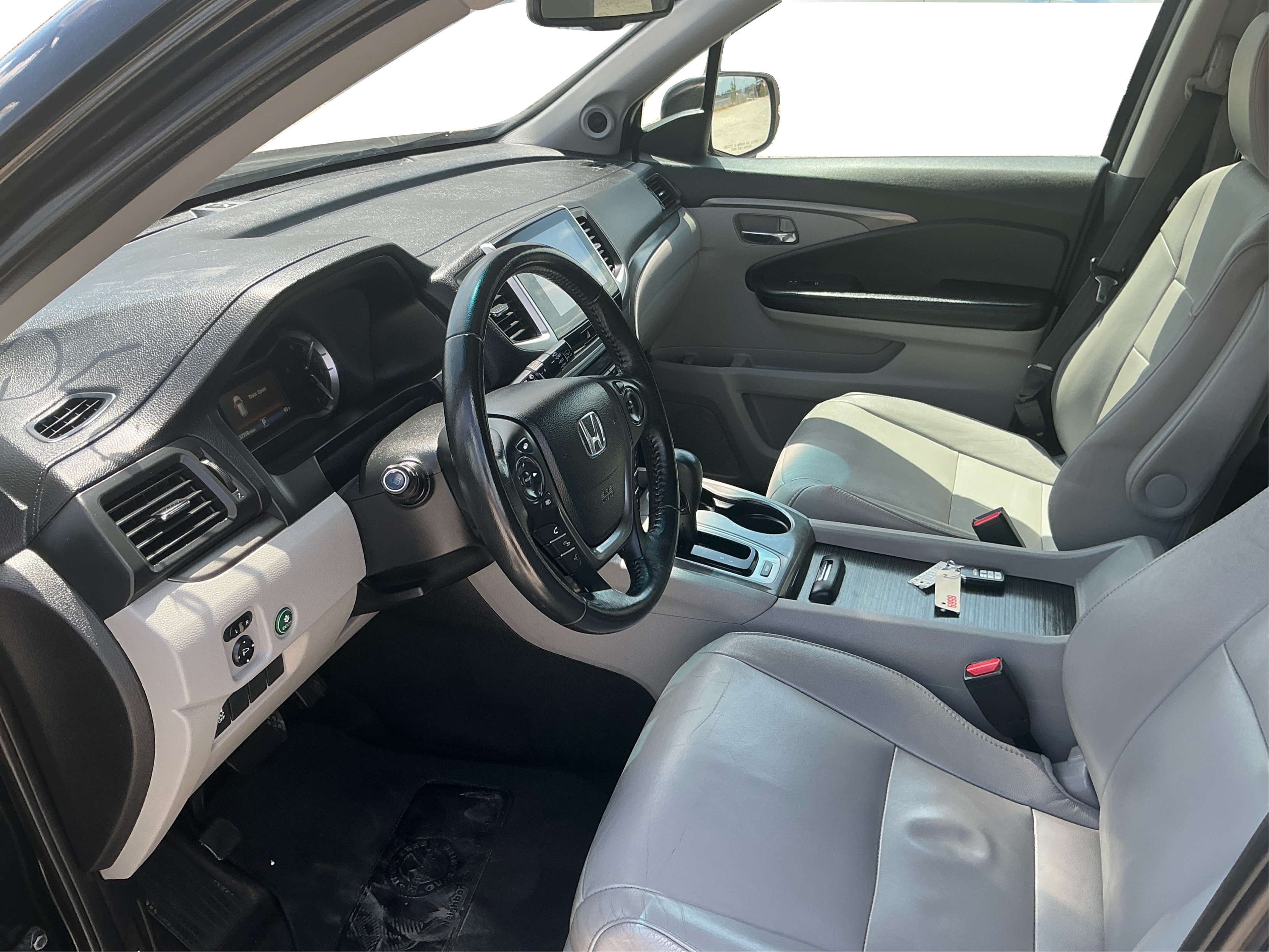 Neighborhood Autos, LLC - Used vehicle - SUV HONDA PILOT 2017