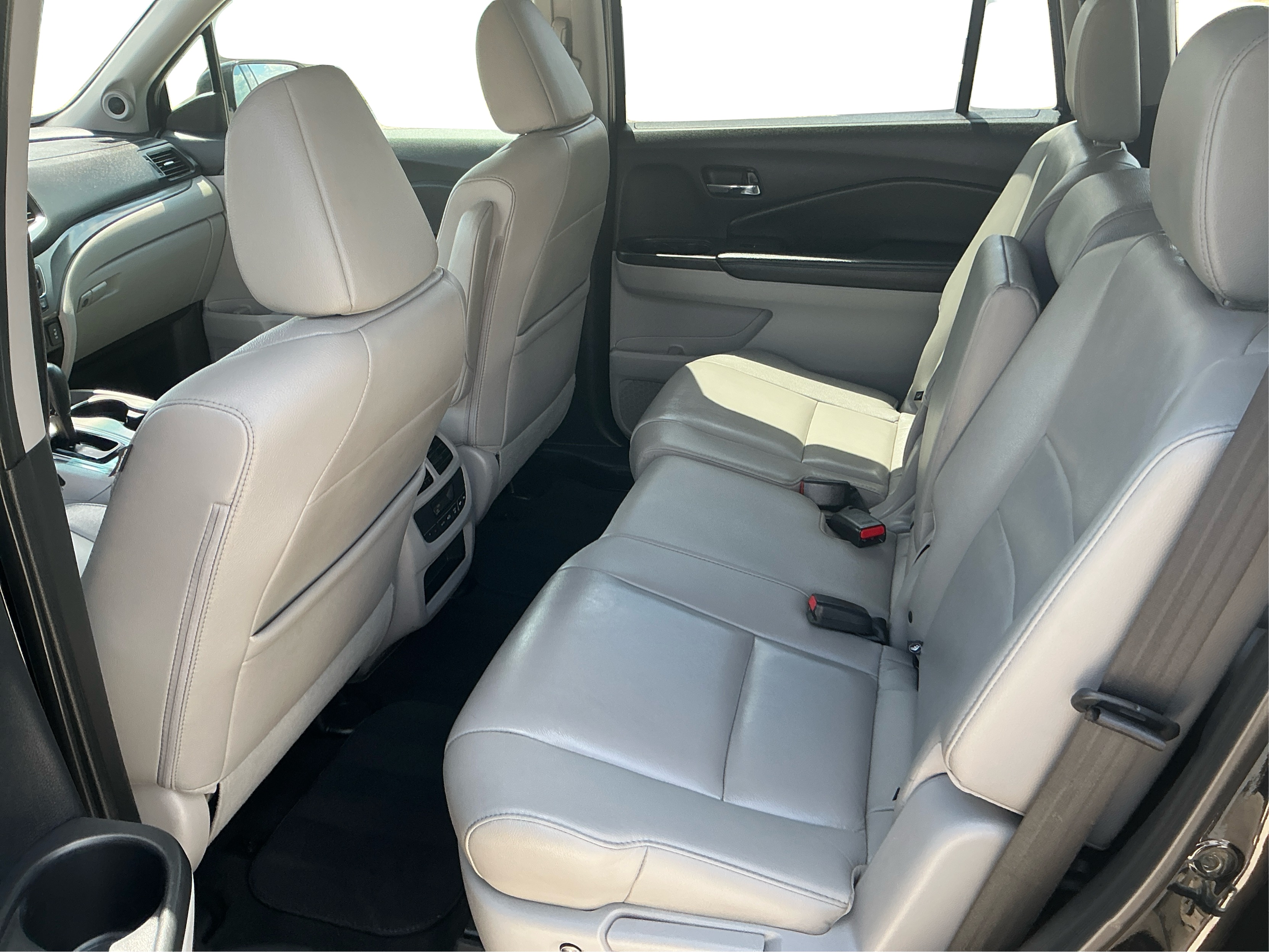 Neighborhood Autos, LLC - Used vehicle - SUV HONDA PILOT 2017