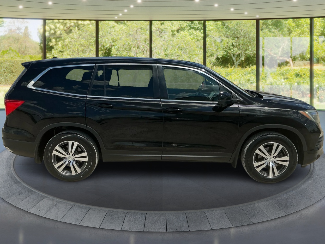 Neighborhood Autos, LLC - Used vehicle - SUV HONDA PILOT 2017