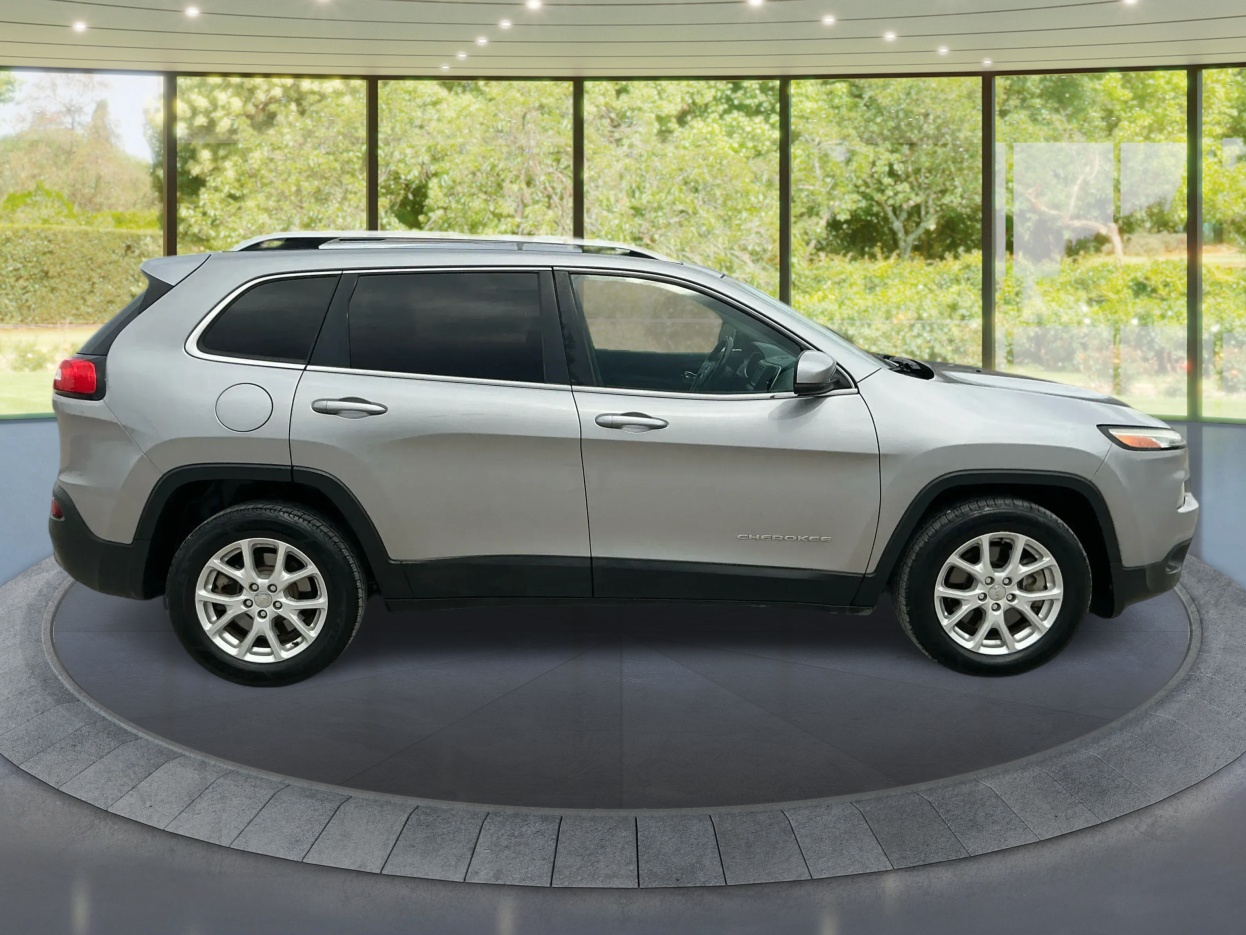 Neighborhood Autos, LLC - Used vehicle - SUV JEEP CHEROKEE 2016