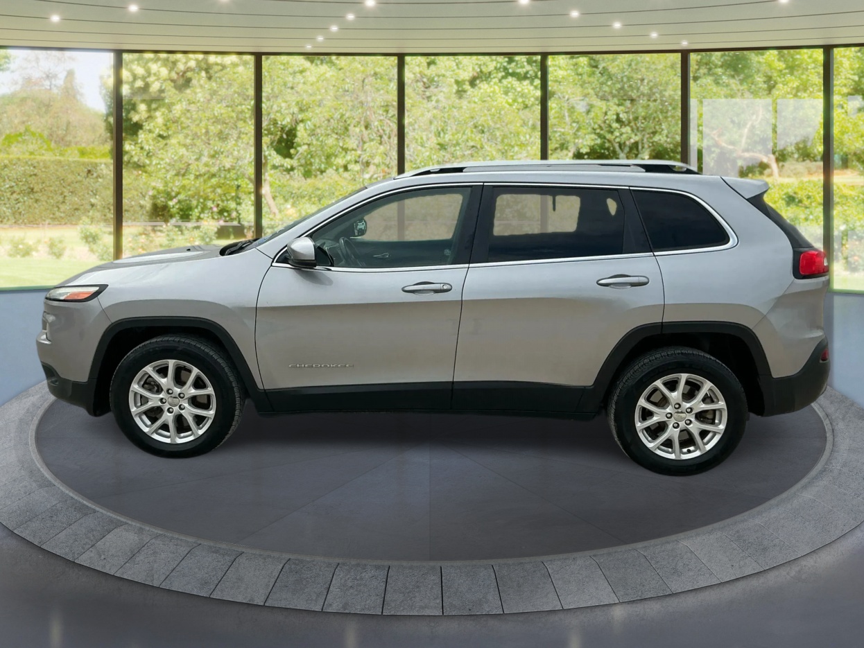 Neighborhood Autos, LLC - Used vehicle - SUV JEEP CHEROKEE 2016