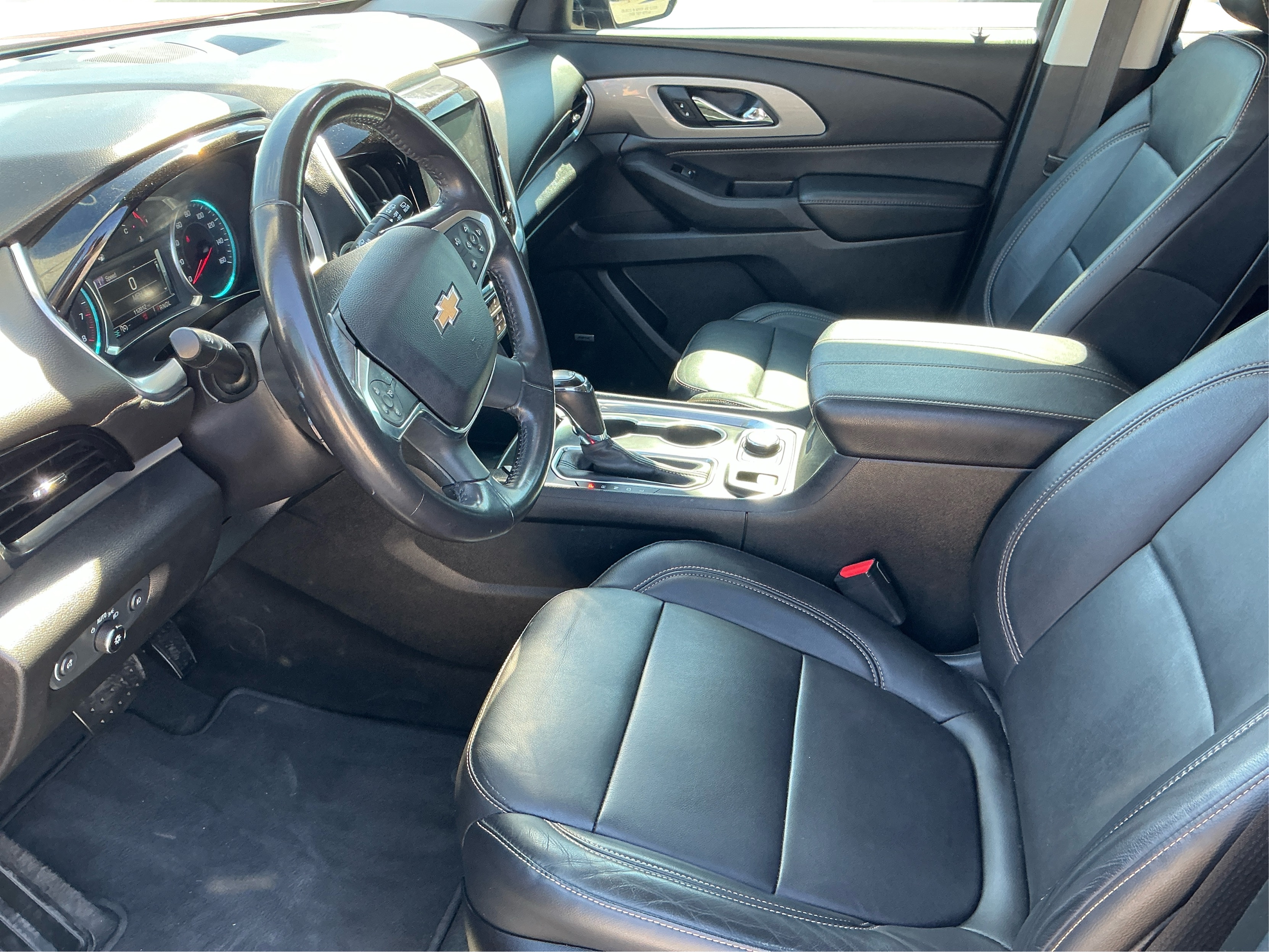 Neighborhood Autos, LLC - Used vehicle - SUV CHEVROLET TRAVERSE 2019