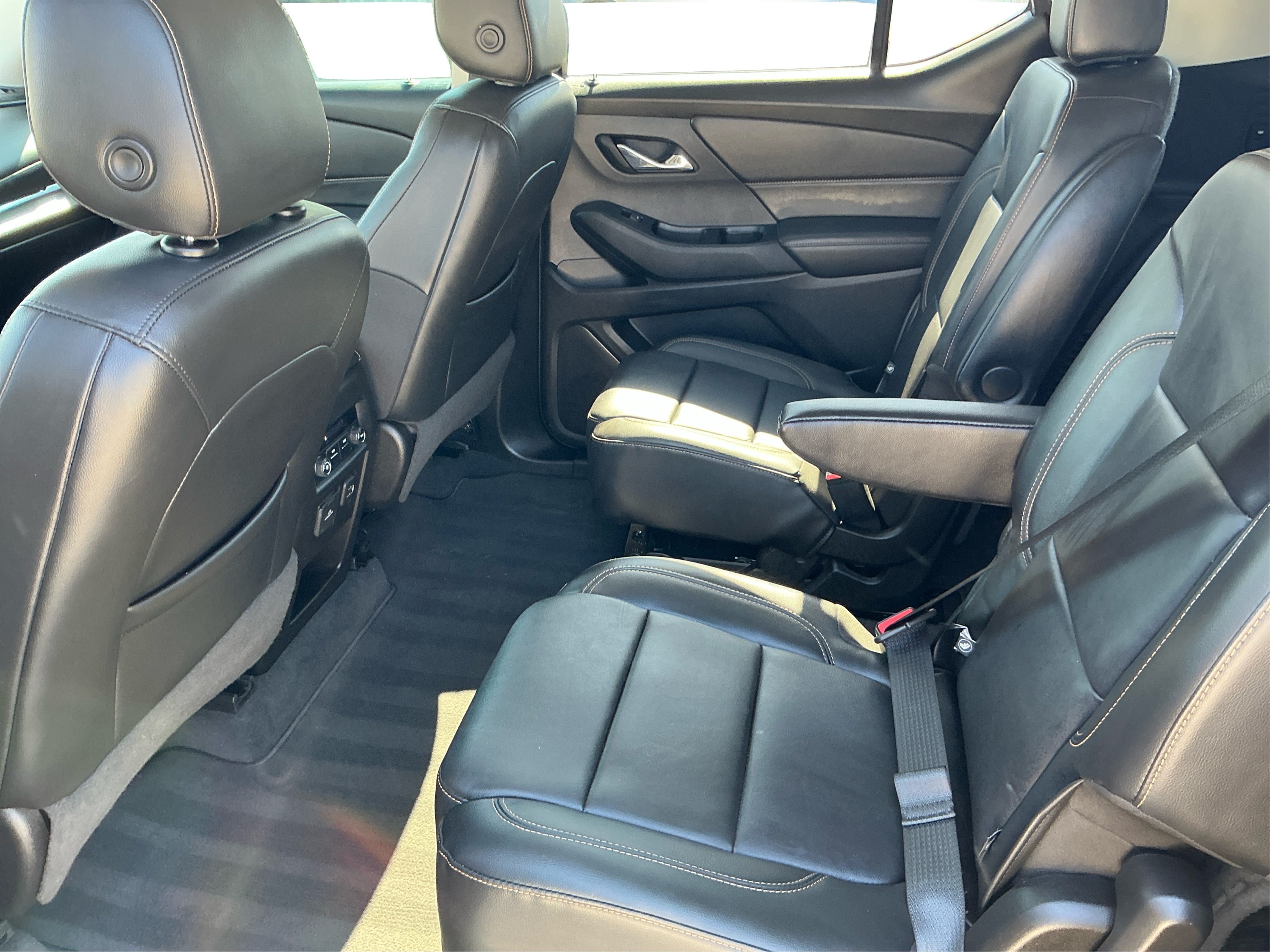 Neighborhood Autos, LLC - Used vehicle - SUV CHEVROLET TRAVERSE 2019