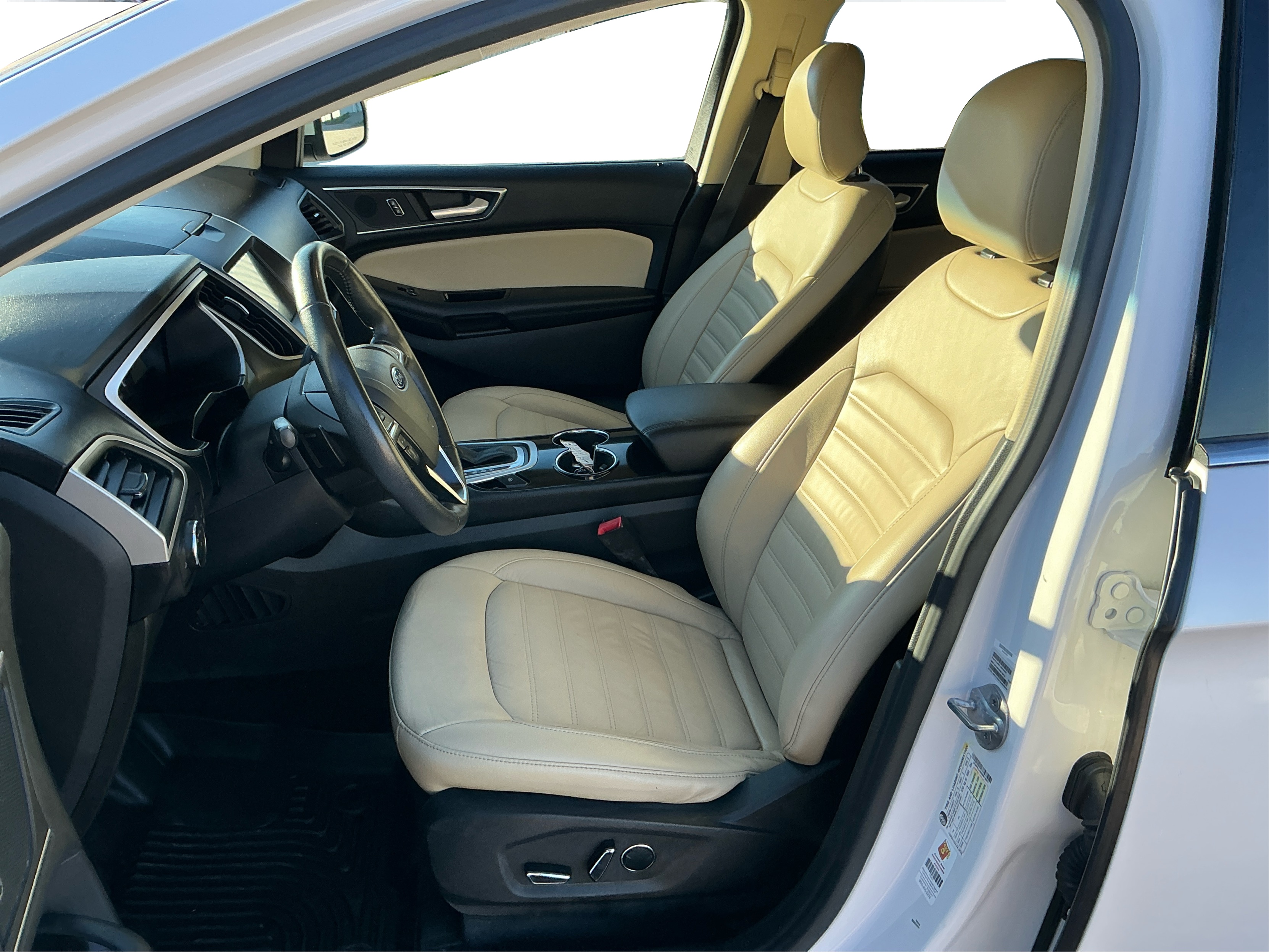 Neighborhood Autos, LLC - Used vehicle - SUV FORD EDGE 2016