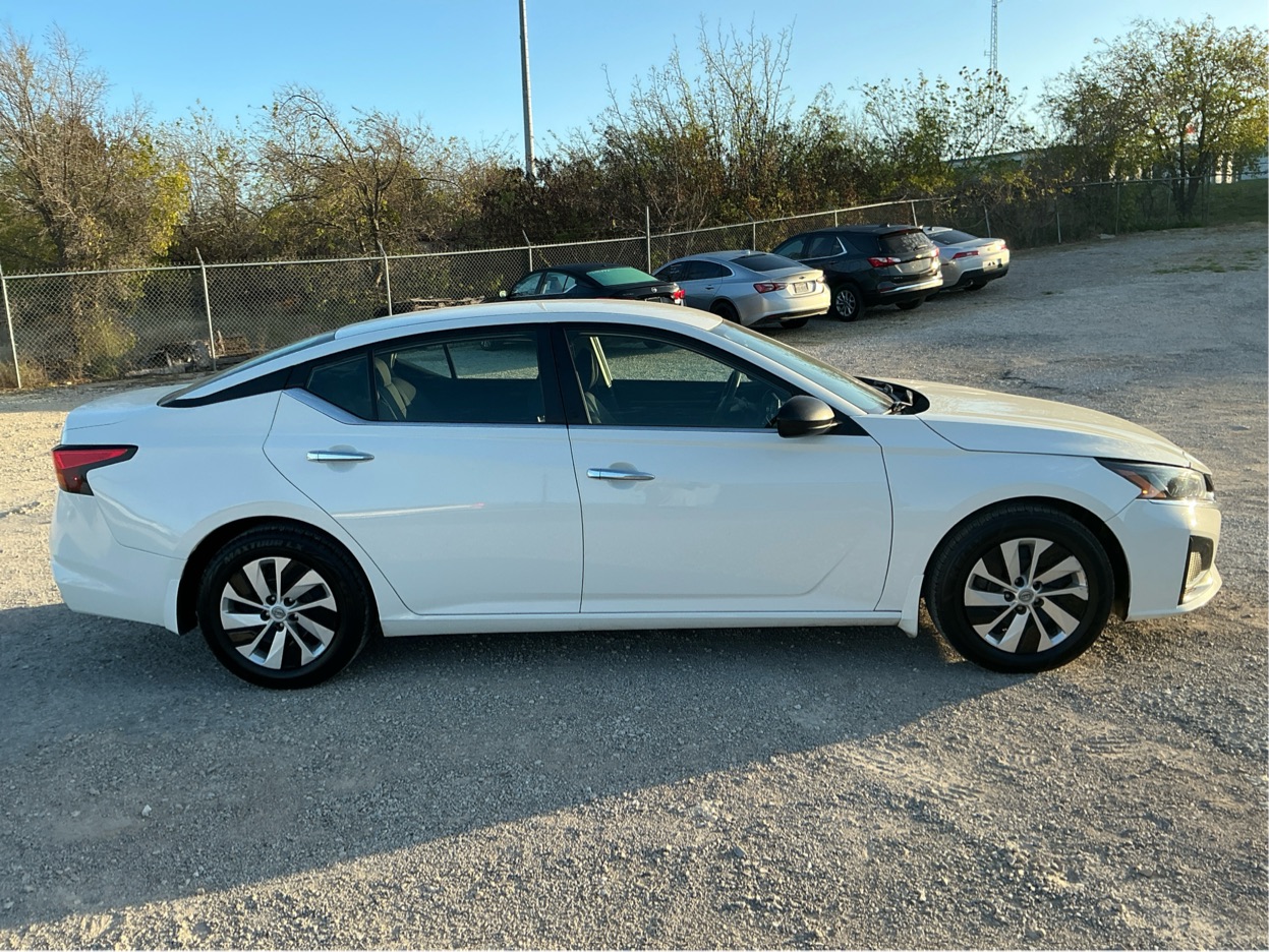 Neighborhood Autos, LLC - Used vehicle - SEDAN NISSAN ALTIMA 2024